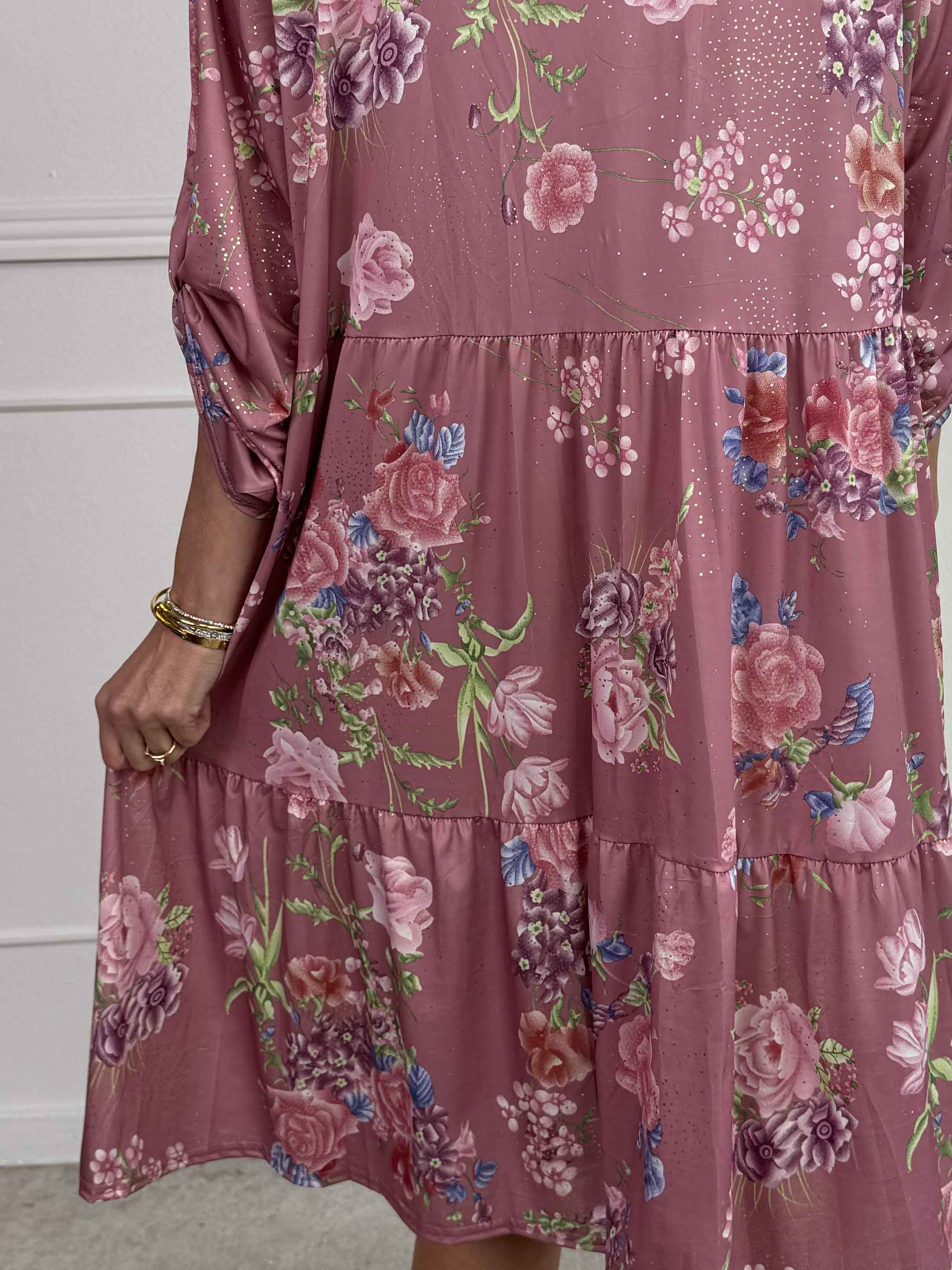 Milano Bouquet Midi - Elastisk kjole med smukt blomsterprint og diskret guldglimmer