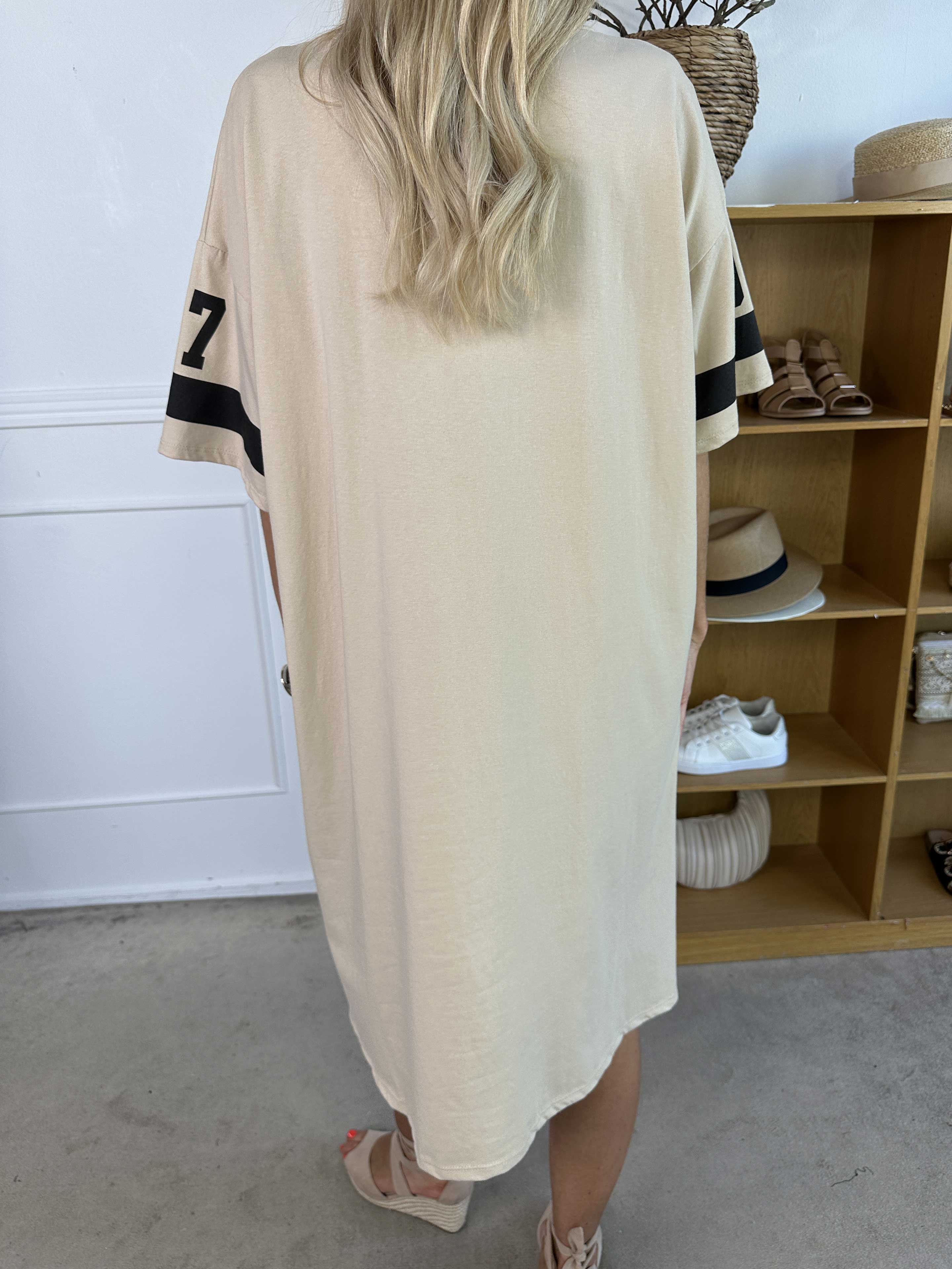 Millie - Queen t-shirt kjole i blødt bomuld