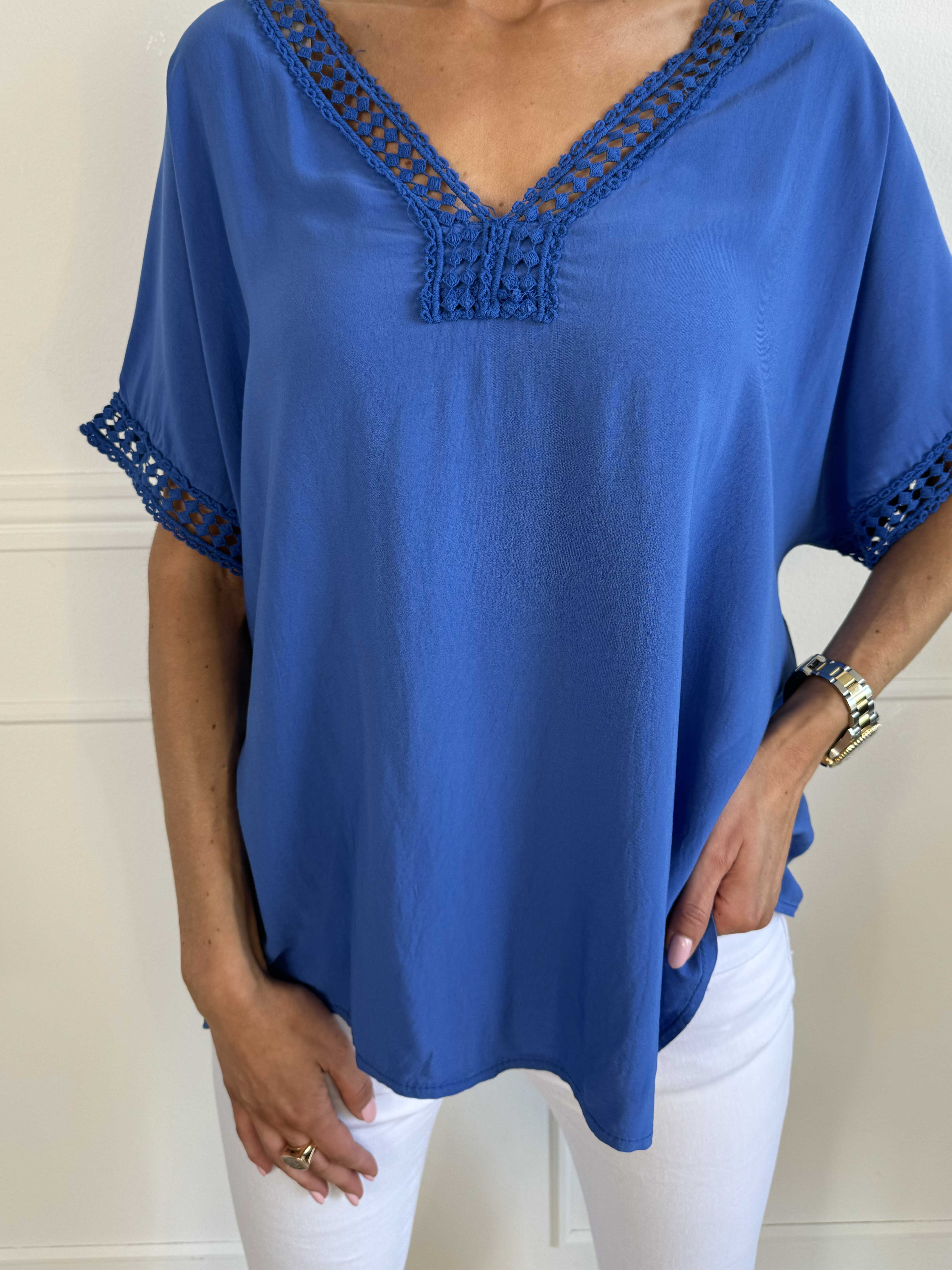 Muna - Simpel tunika i let viskose med broderinger