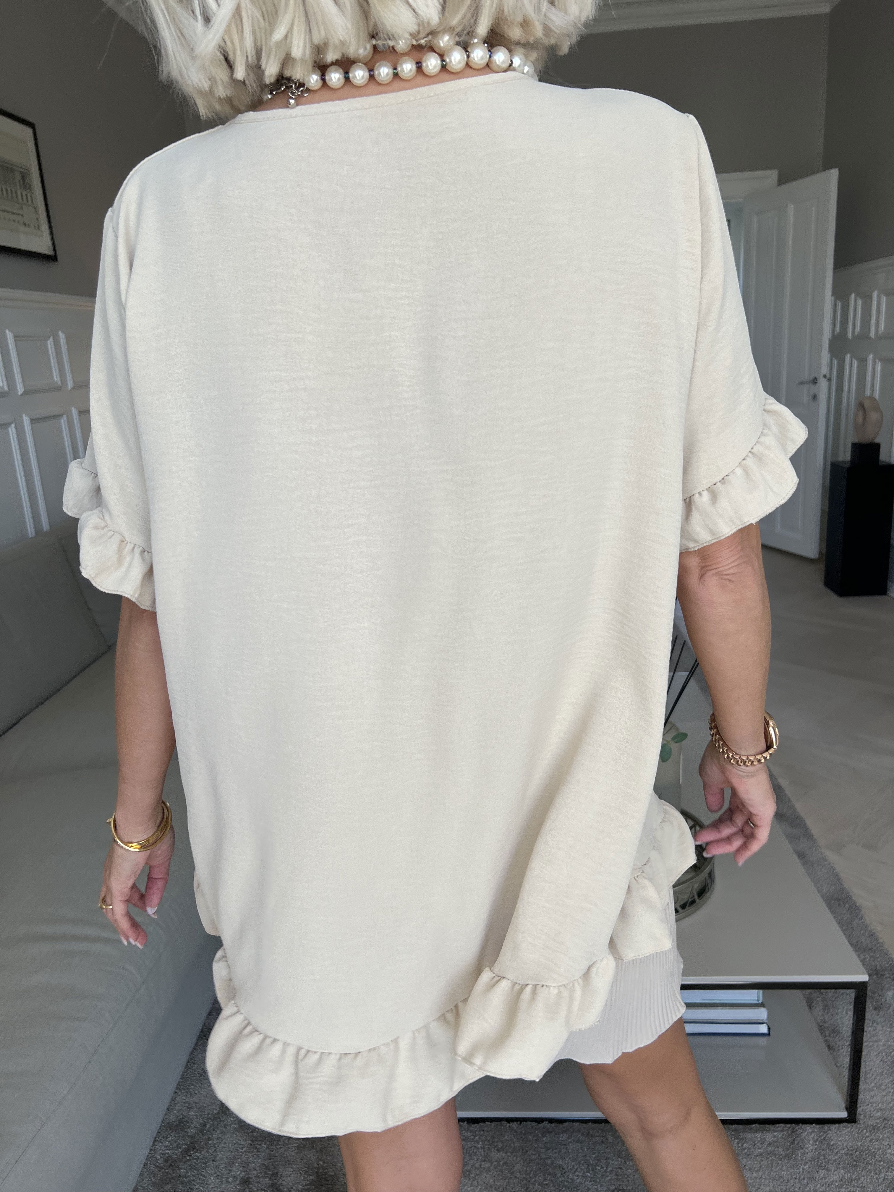 Mio - Sød tunika med flæsekanter