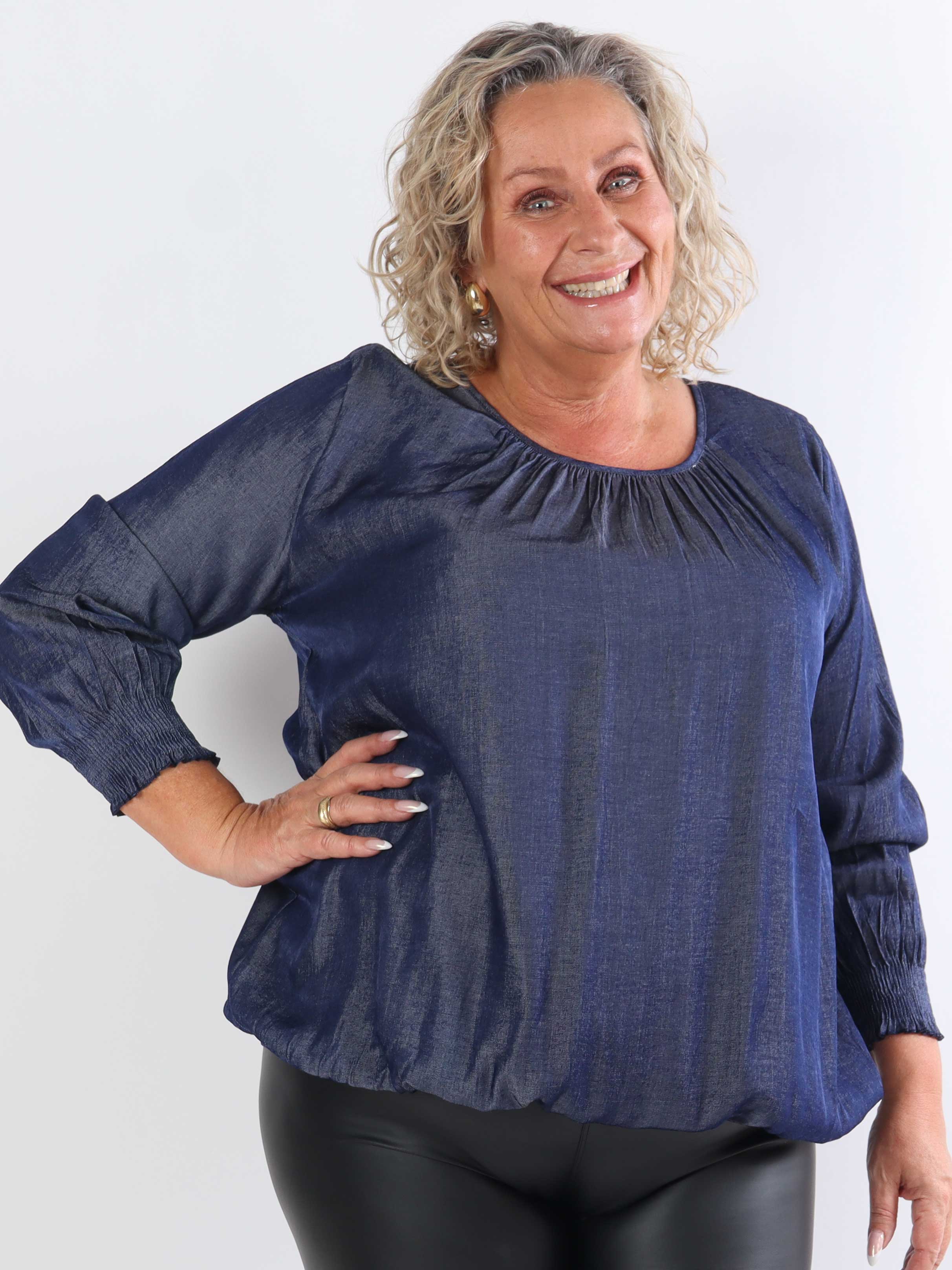Miracle Denim Shirt L/S - Plus size bluse med elastikkant forneden