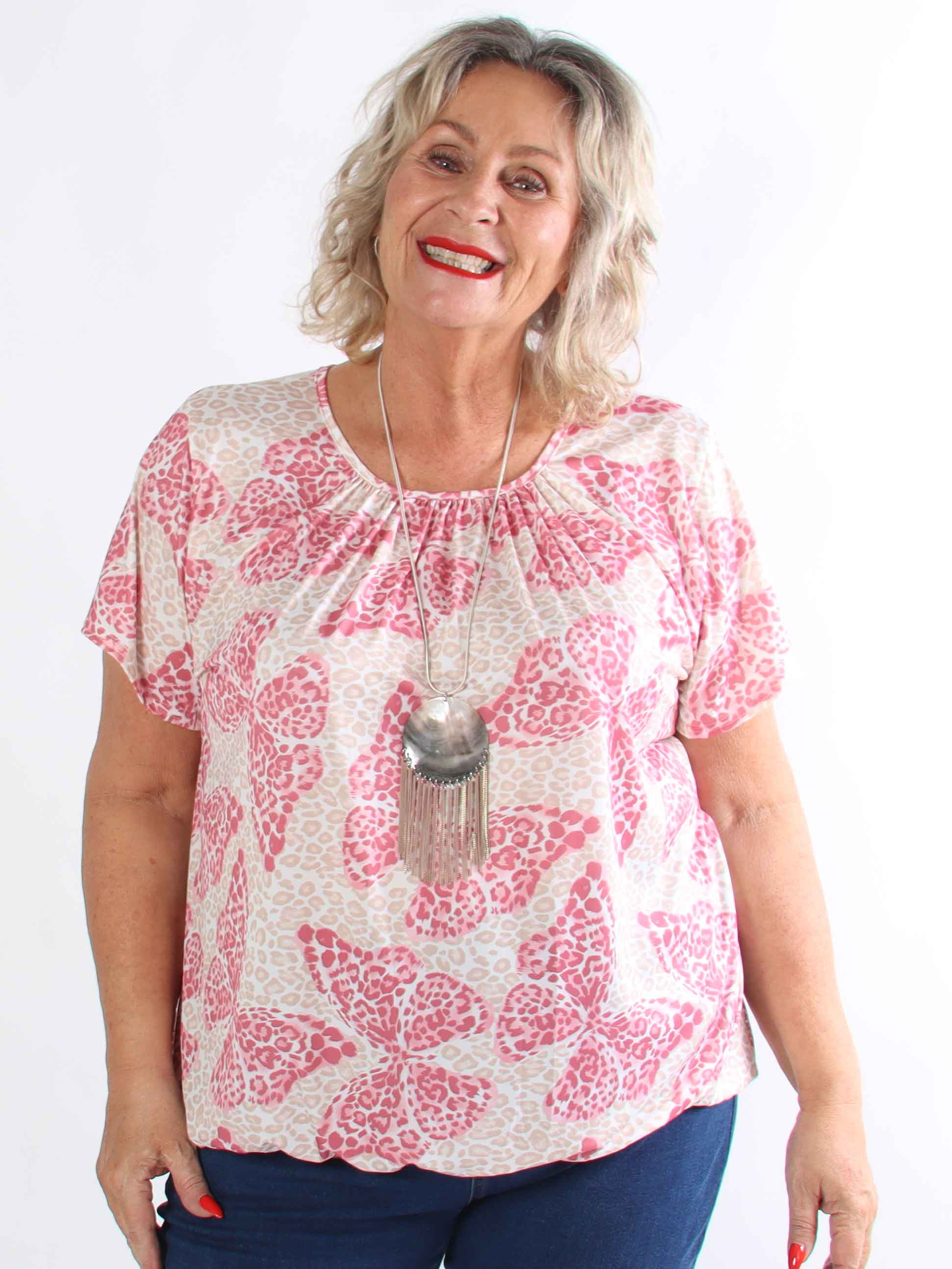 Miracle Butterfly - Plus size t-shirt med leopardprint, sommerfugl og elastik i bunden