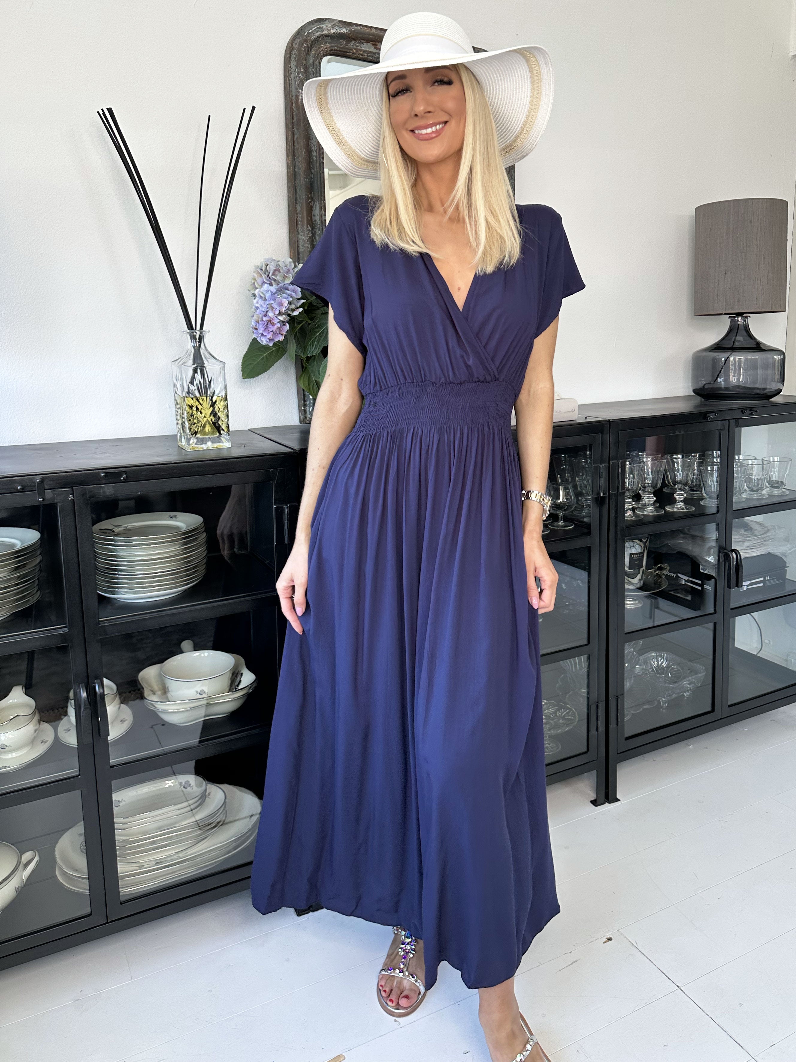 Misha - Sød lang plain kjole i viskose med smock