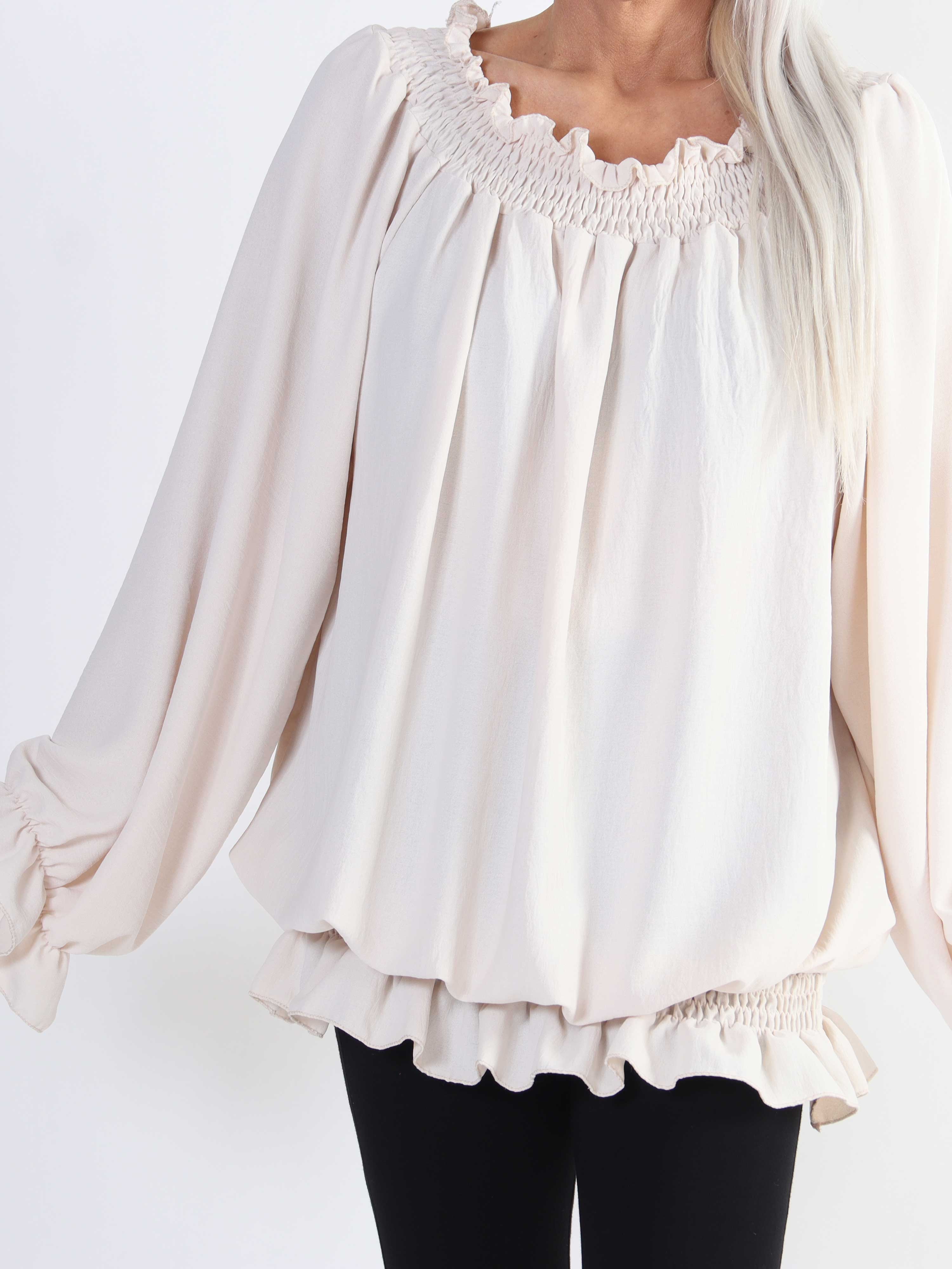 Monik - Ensfarvet plus size tunika med elastik- og flæsekanter