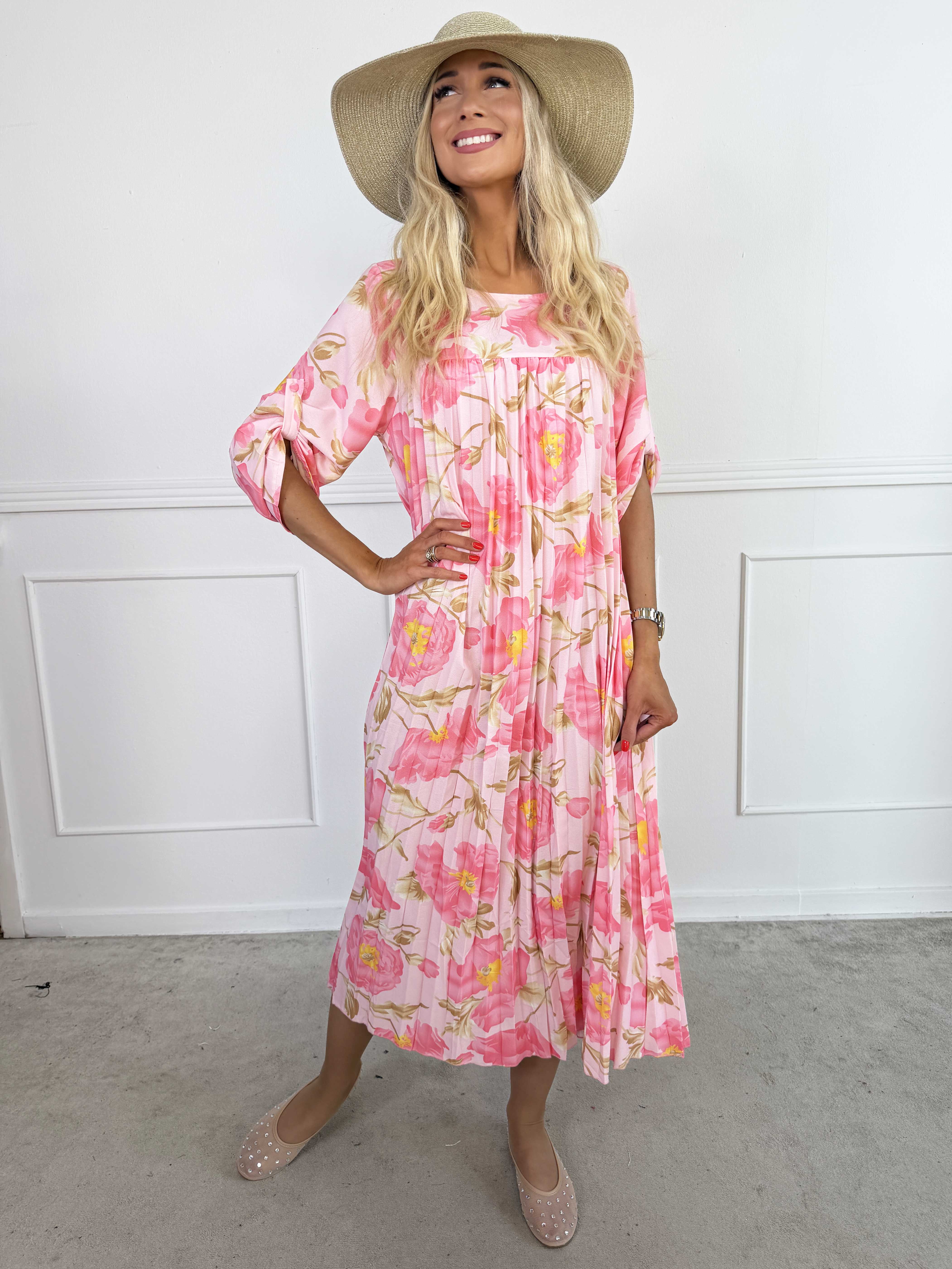 Nannie Botanic - Lang plisseret kjole med blomstermotiver