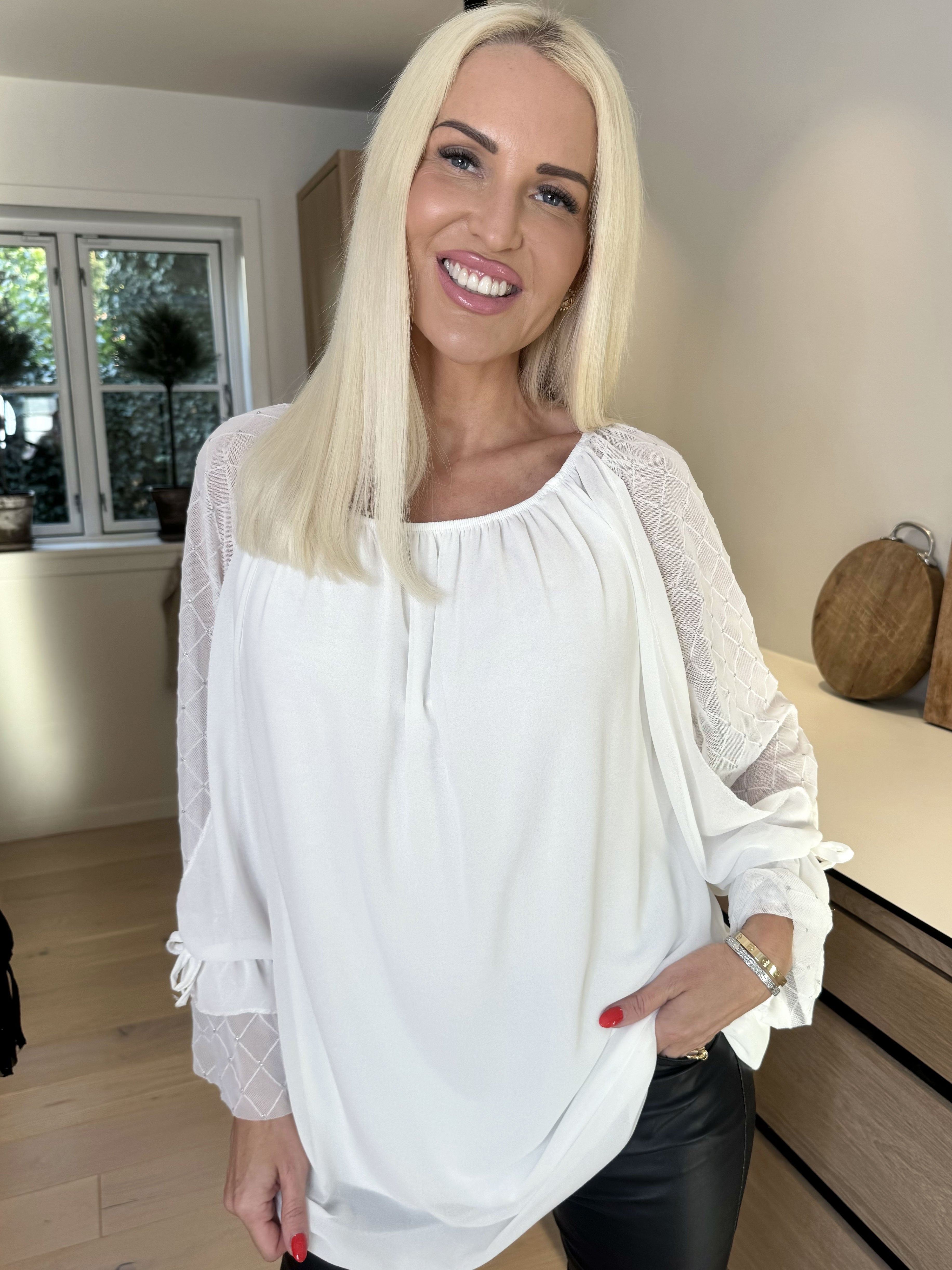 Ninell - Chiffontunika med flotte ærmer