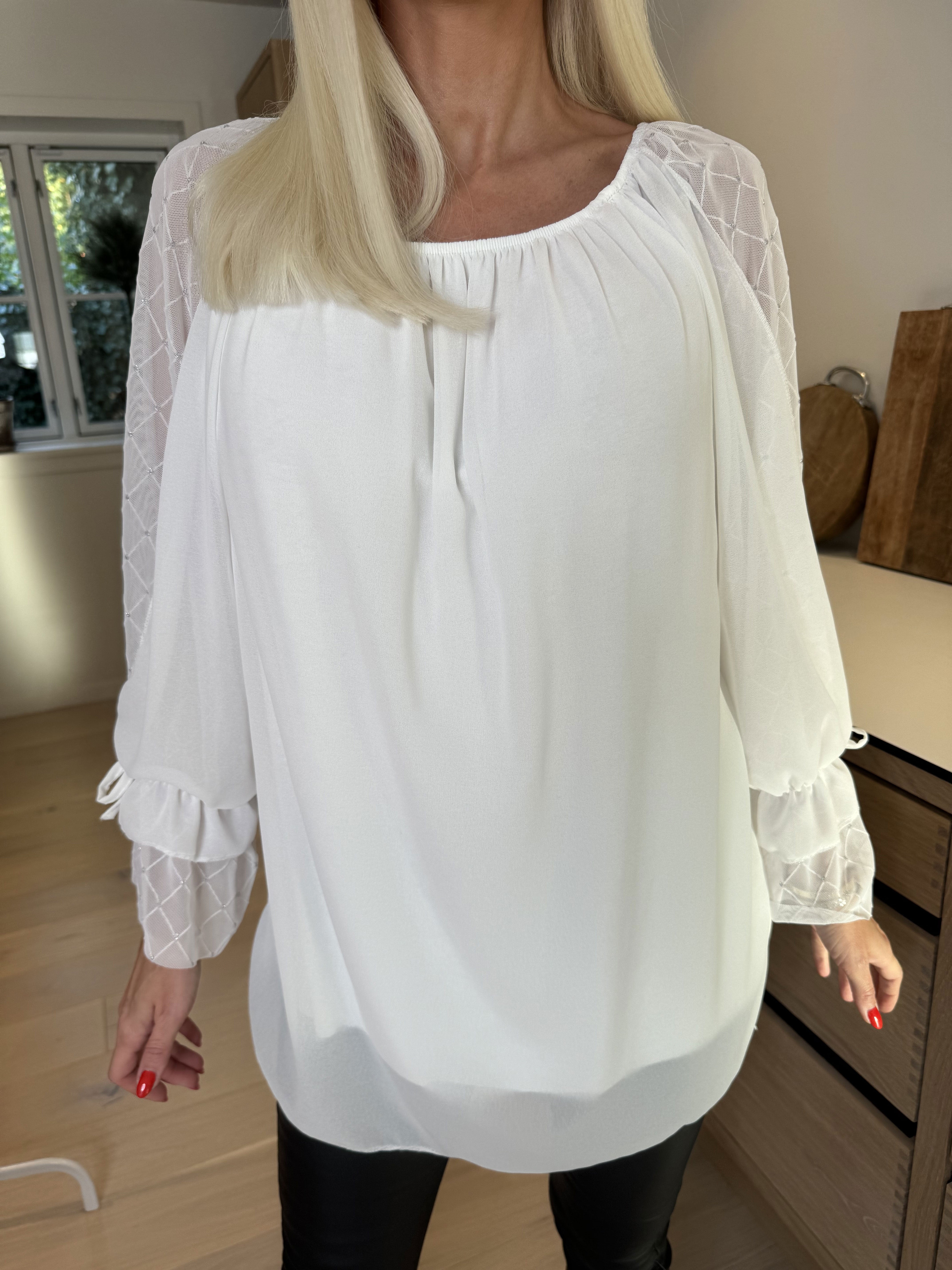 Ninell - Chiffontunika med flotte ærmer