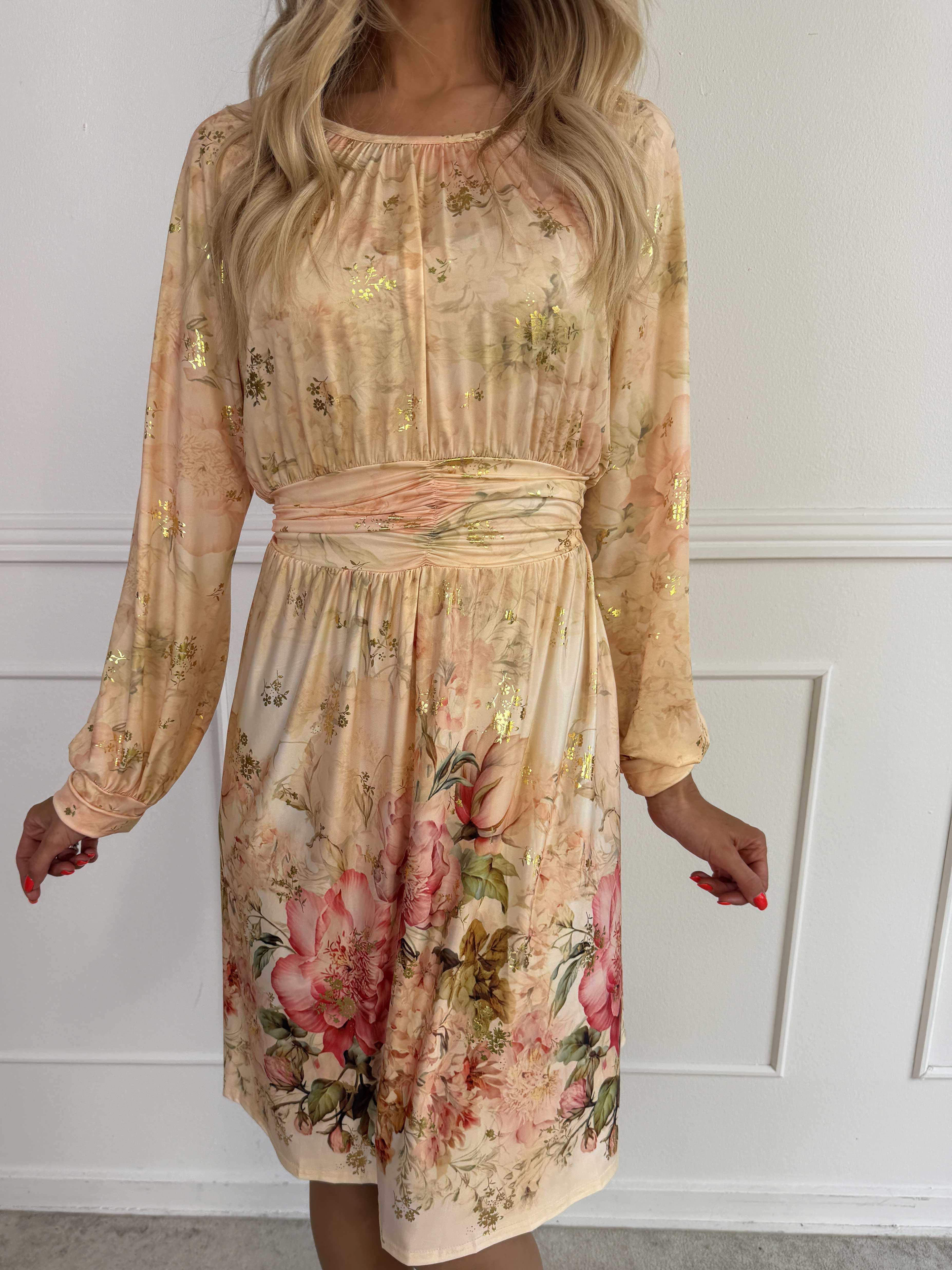 Paloma Ethereal Short - Elastisk kjole med fint blomsterprint og gulddetaljer