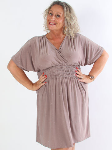 Pams Crystal Short - Kort elastisk plus size kjole med similisten