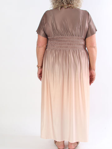 Pams Fade - Lang flerfarvet elastisk plus size kjole