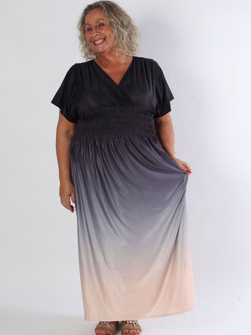 Pams Fade - Lang flerfarvet elastisk plus size kjole