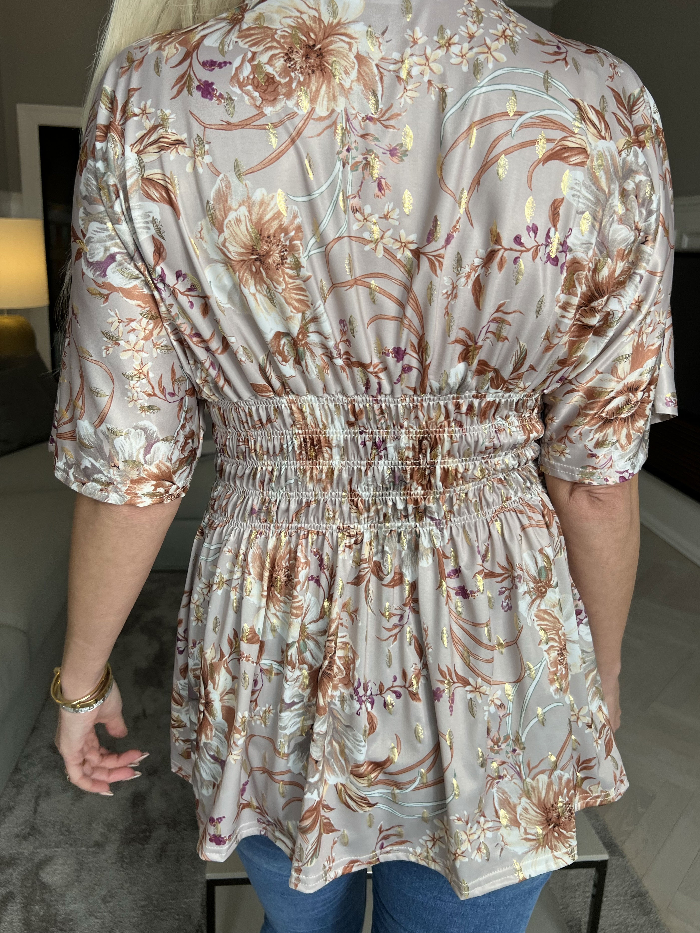 Pams Flower Shirt - Sød tunika i blomsterprint med smock