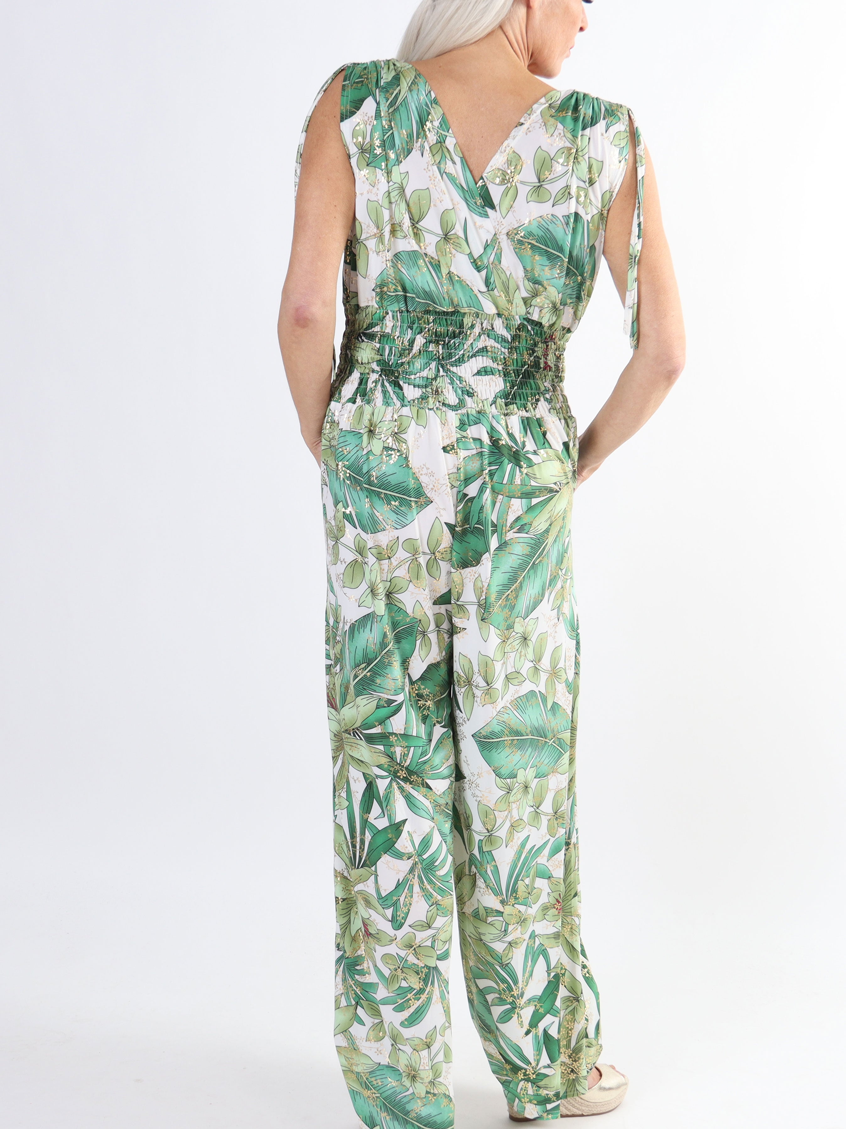 Pams Jumpsuit N/S - Elastisk plus size buksedragt med bladmønster