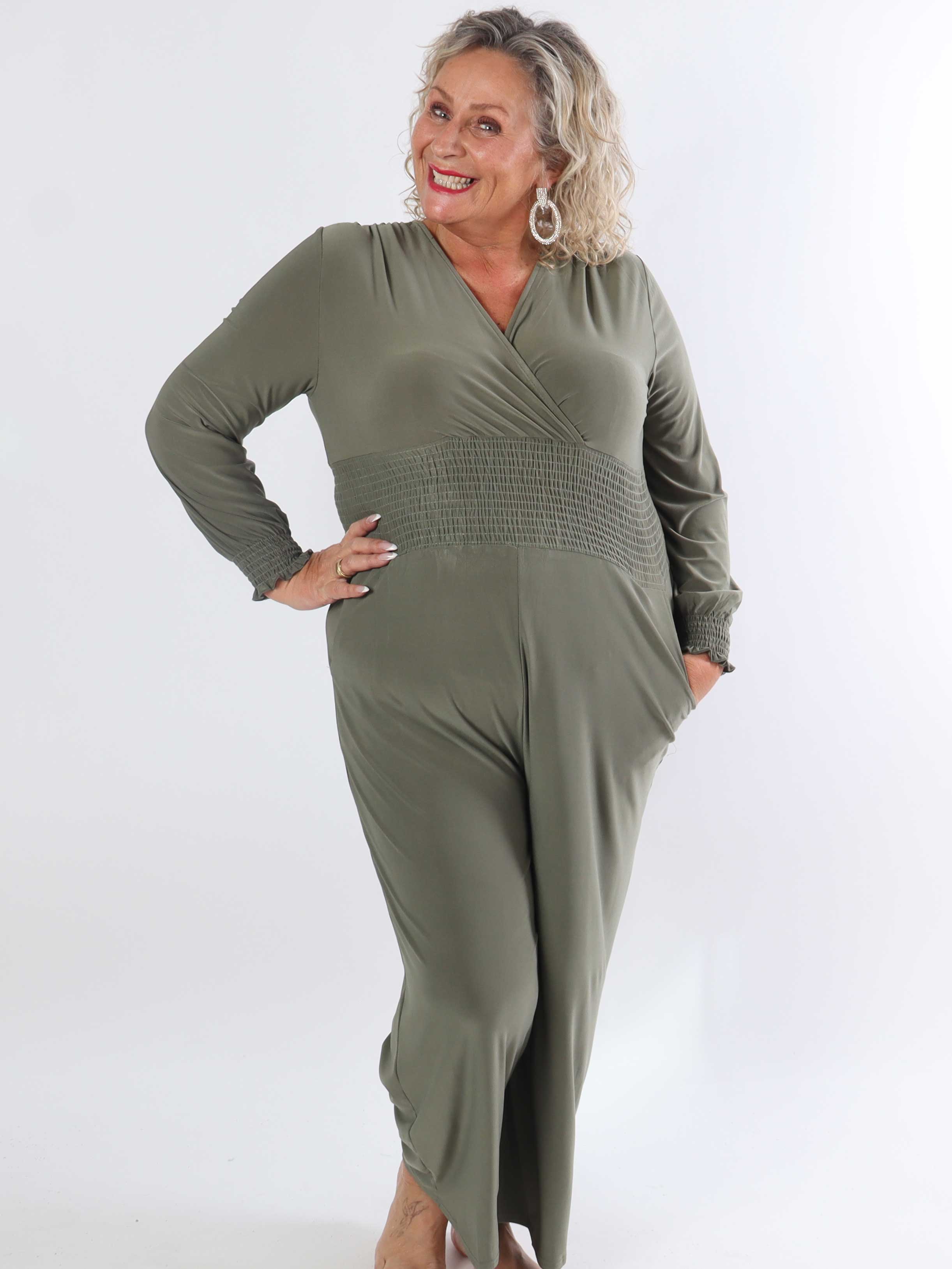 Pams Plain Jumpsuit L/S - Ensfarvet elastisk plus size buksedragt