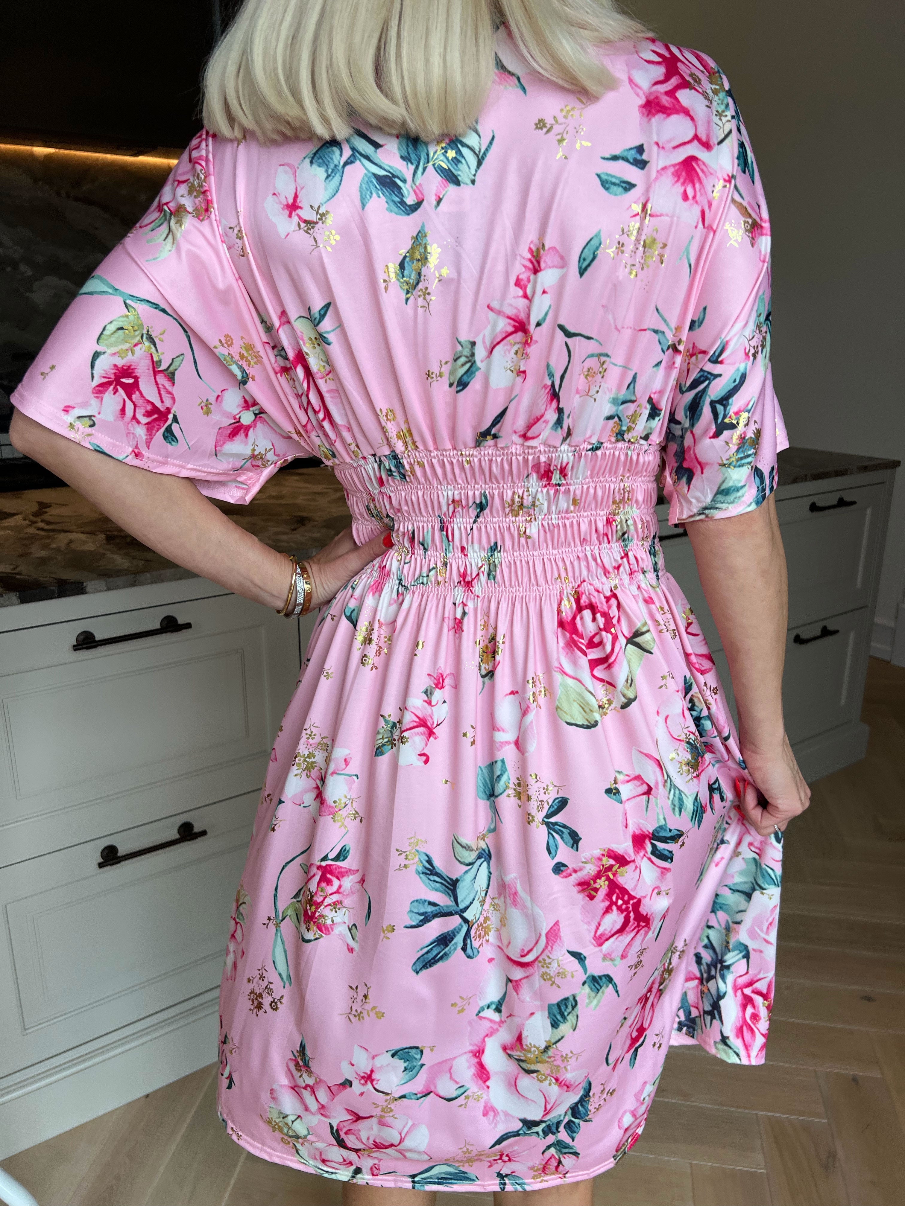 Pams Rosette Short - Elastisk kjole med fine blomster og guld detaljer