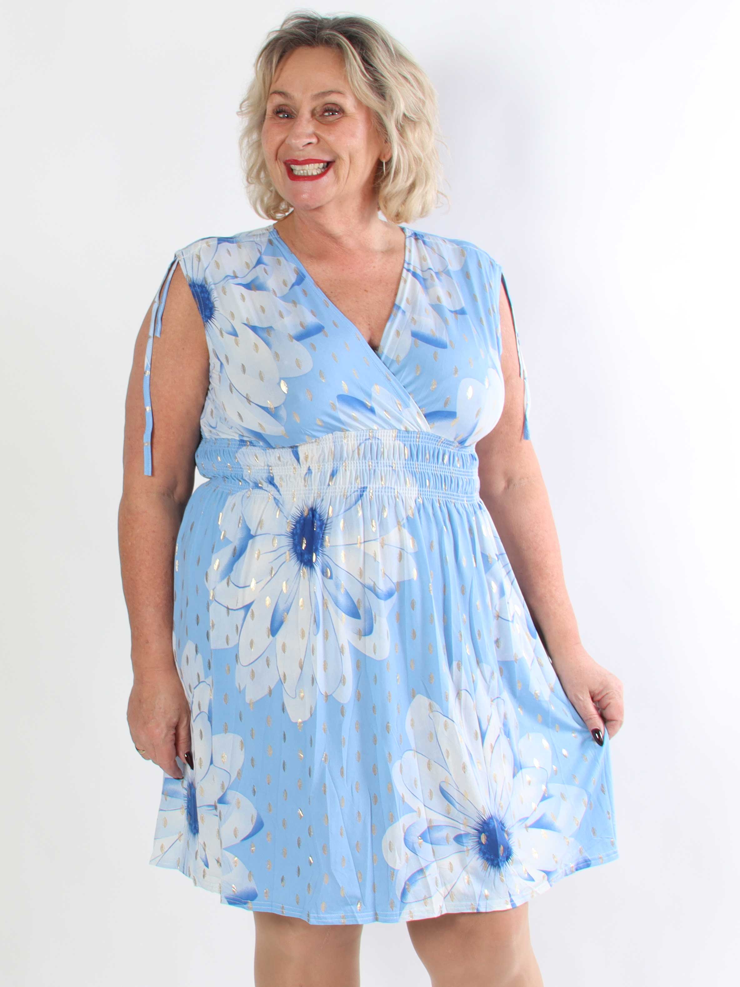 Pams Eden Short - Kort plus size kjole med blomster og guld detaljer