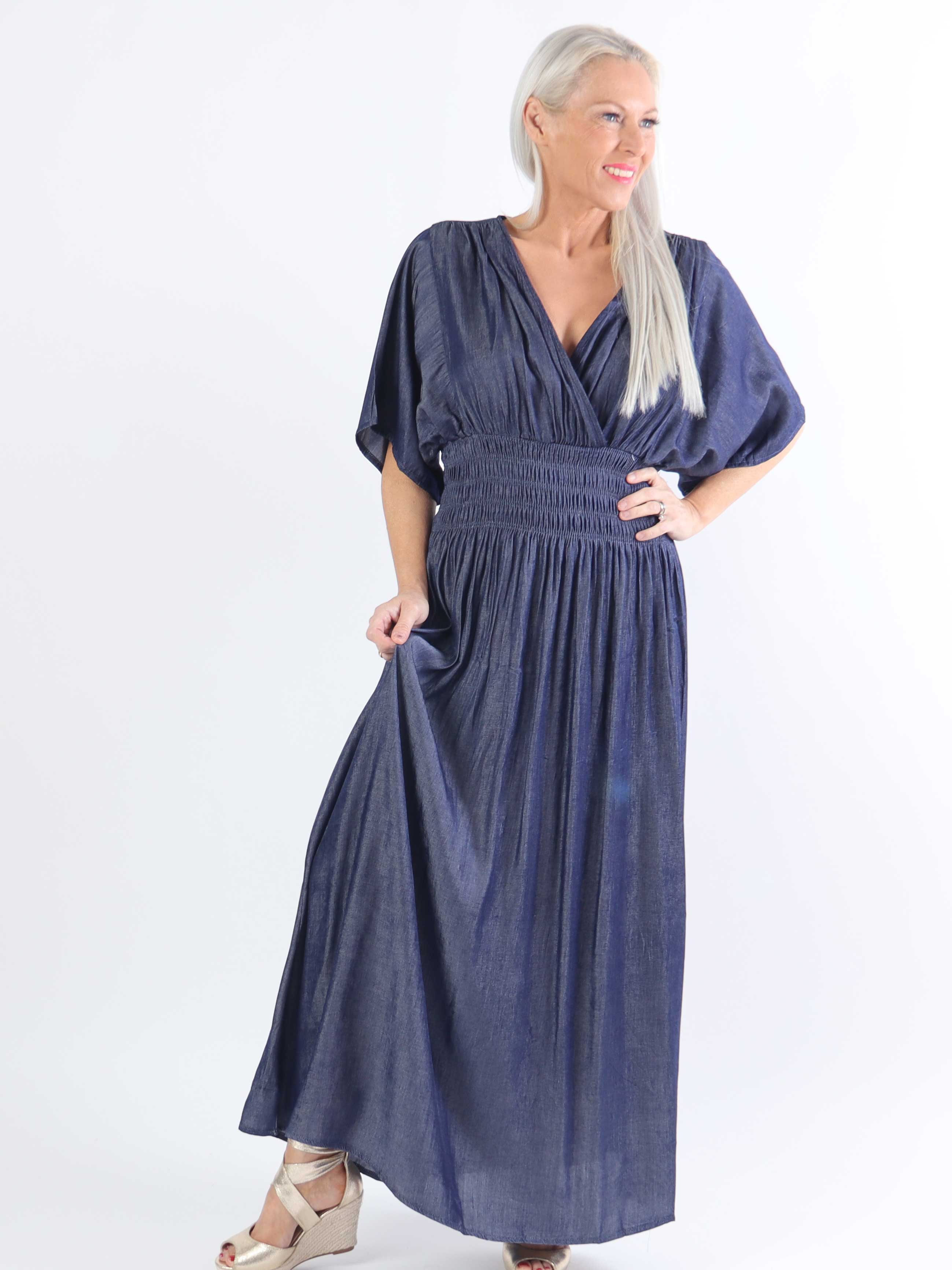 Pams Denim - Lang plus size kjole med smock under brystet