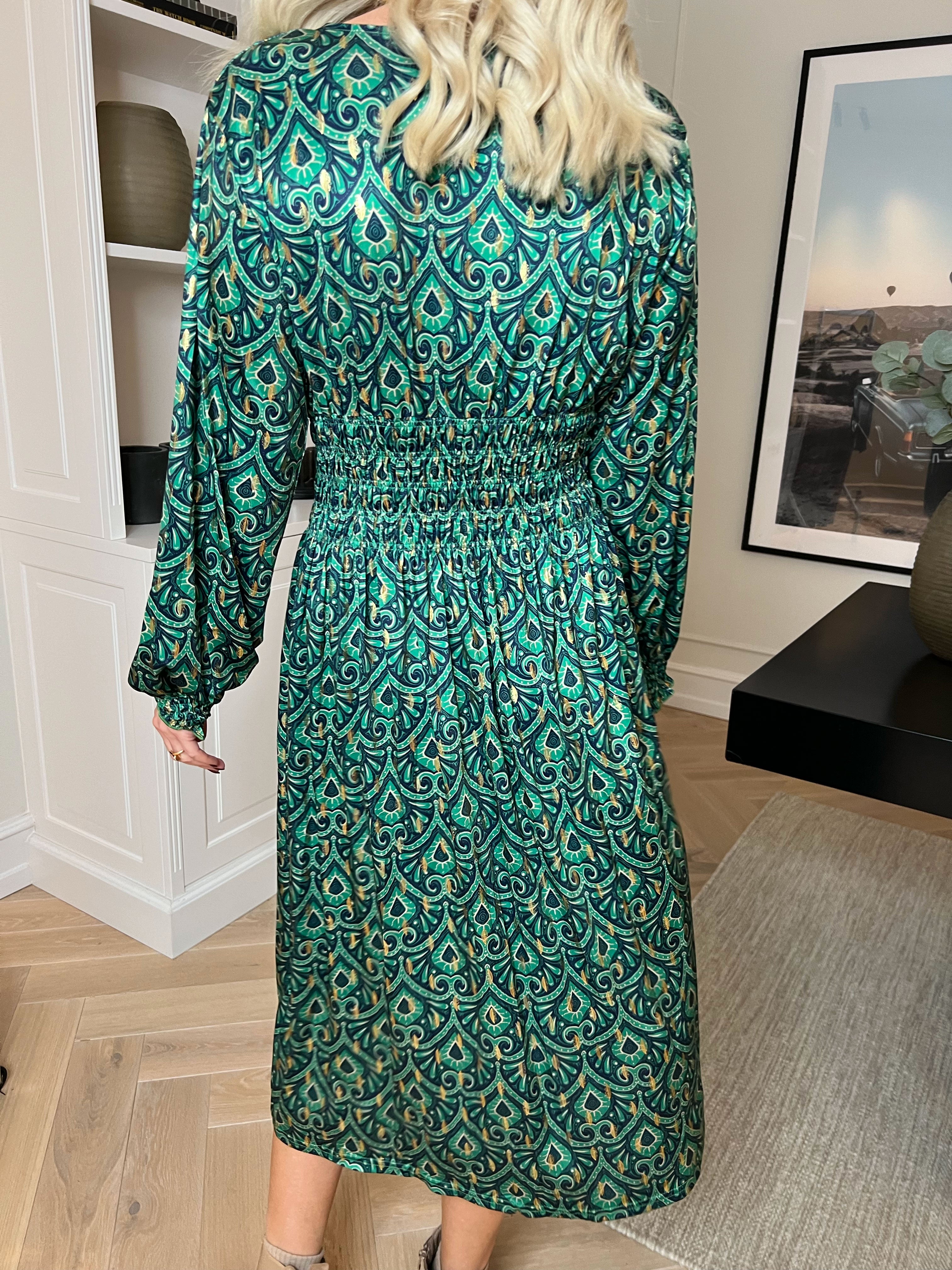 Pams Pattern Midi L/S - Elastisk kjole i krølfrit stof med lange ærmer