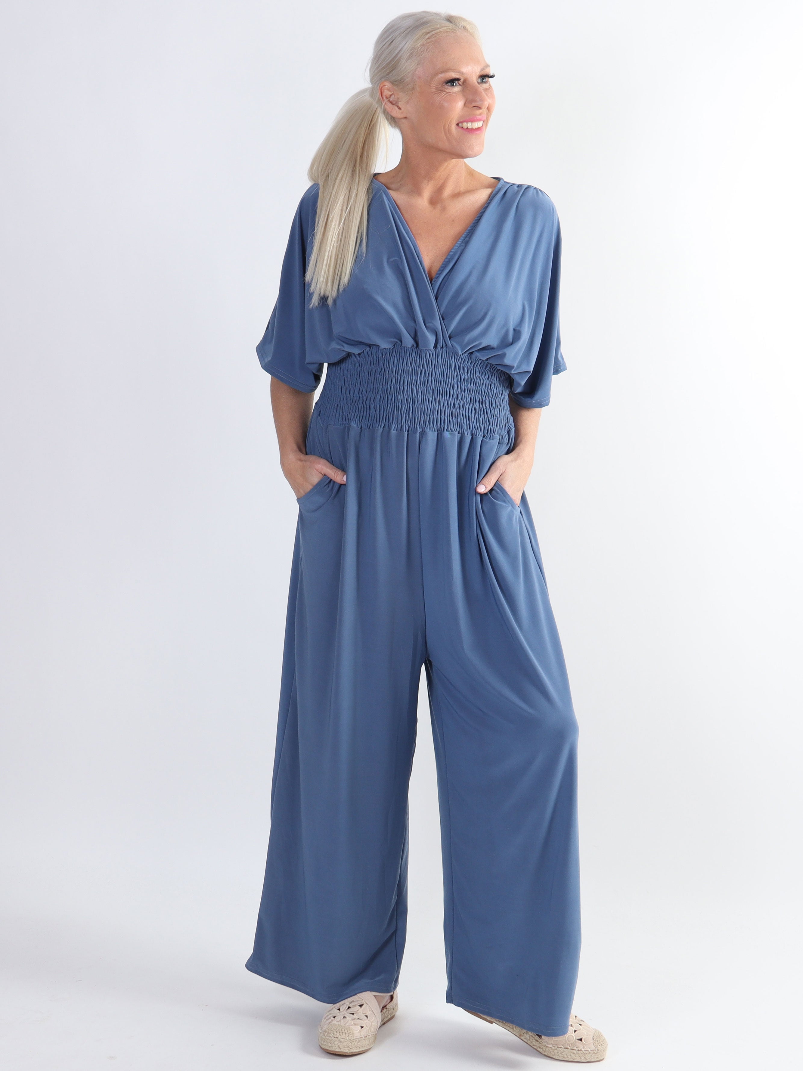 Pams Plain Jumpsuit - Elastisk ensfarvet plus size buksedragt