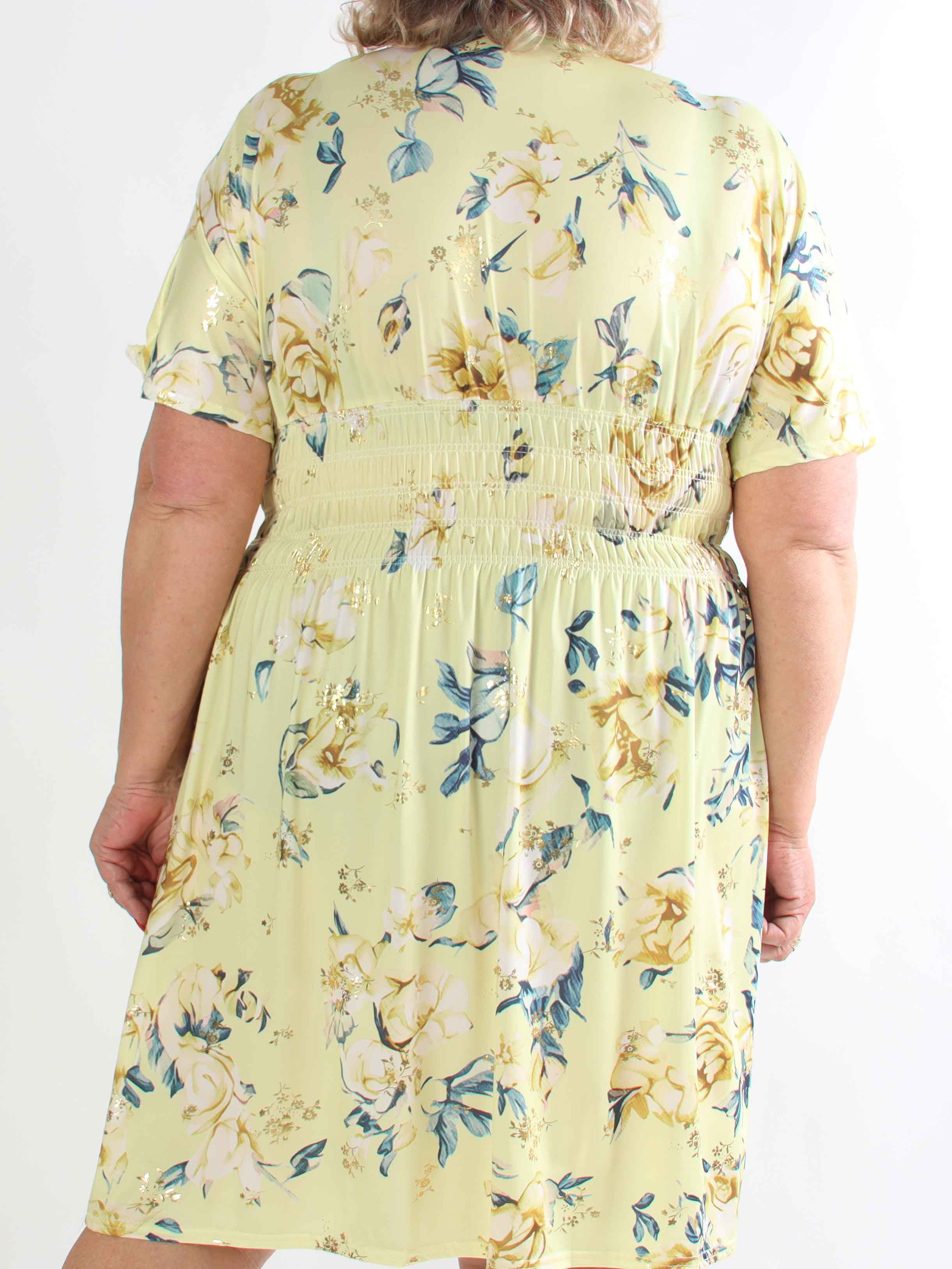 Pams Rosette Short - Plus size kjole med fine blomster og guld detaljer