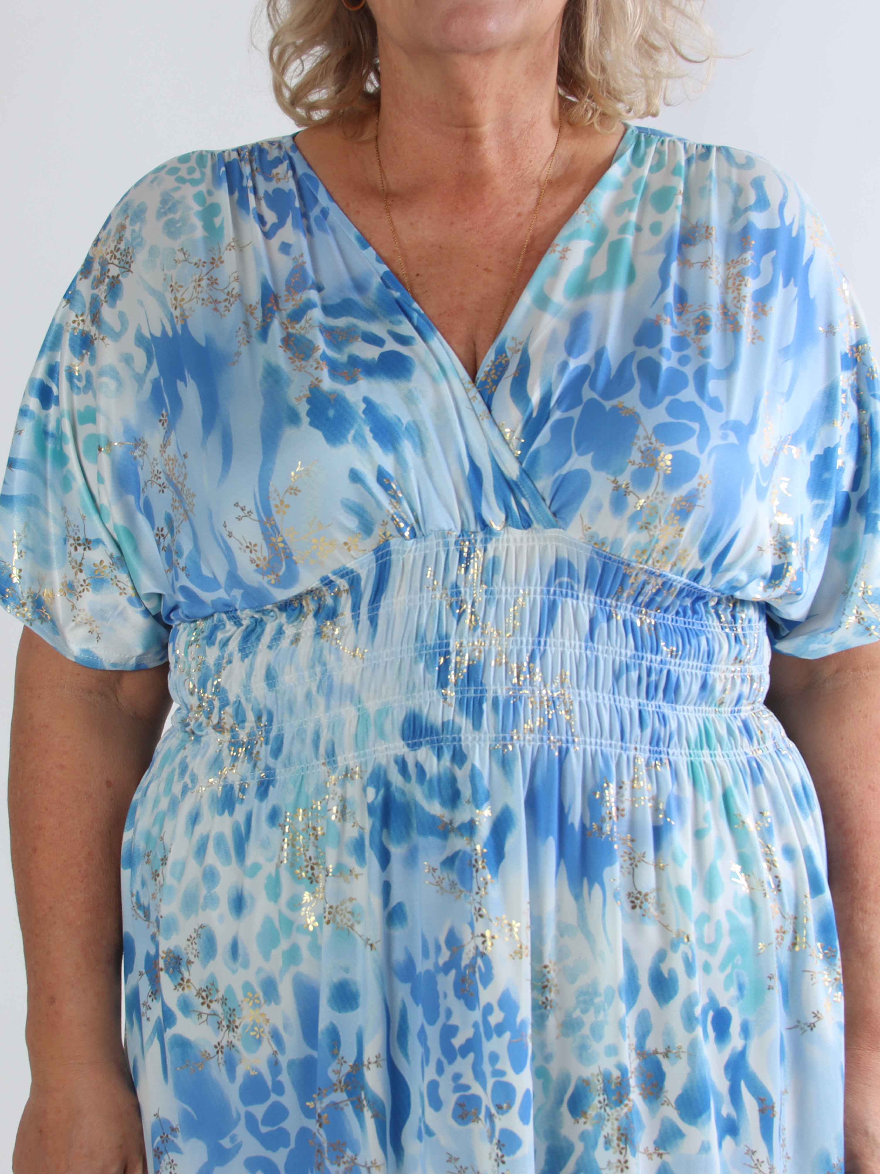 Pams Wild Short - Elastisk mønstret plus size kjole med guld bladdetaljer