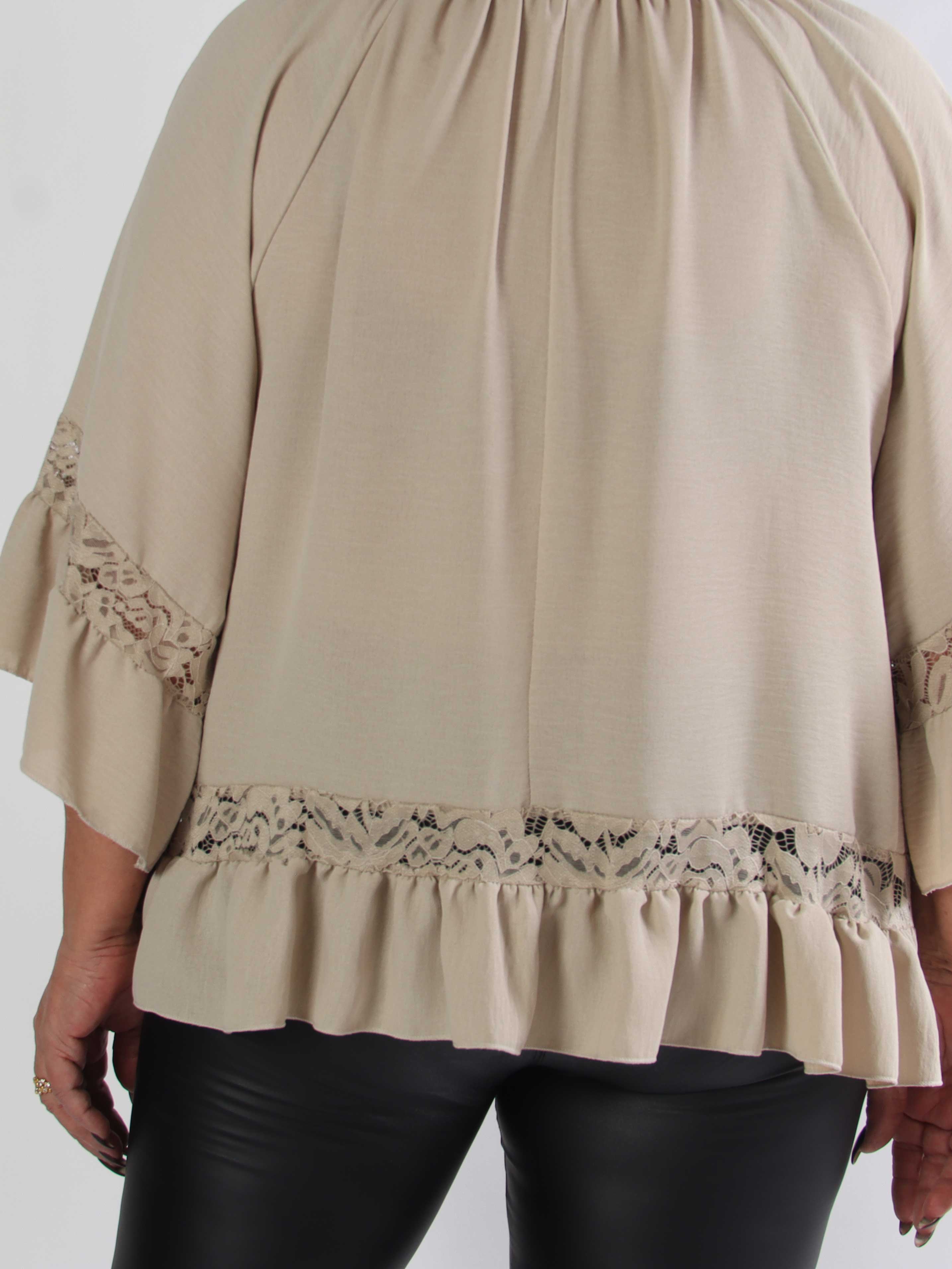 Pepita - Plus size tunika i løs pasform med blonde- og flæsedetaljer