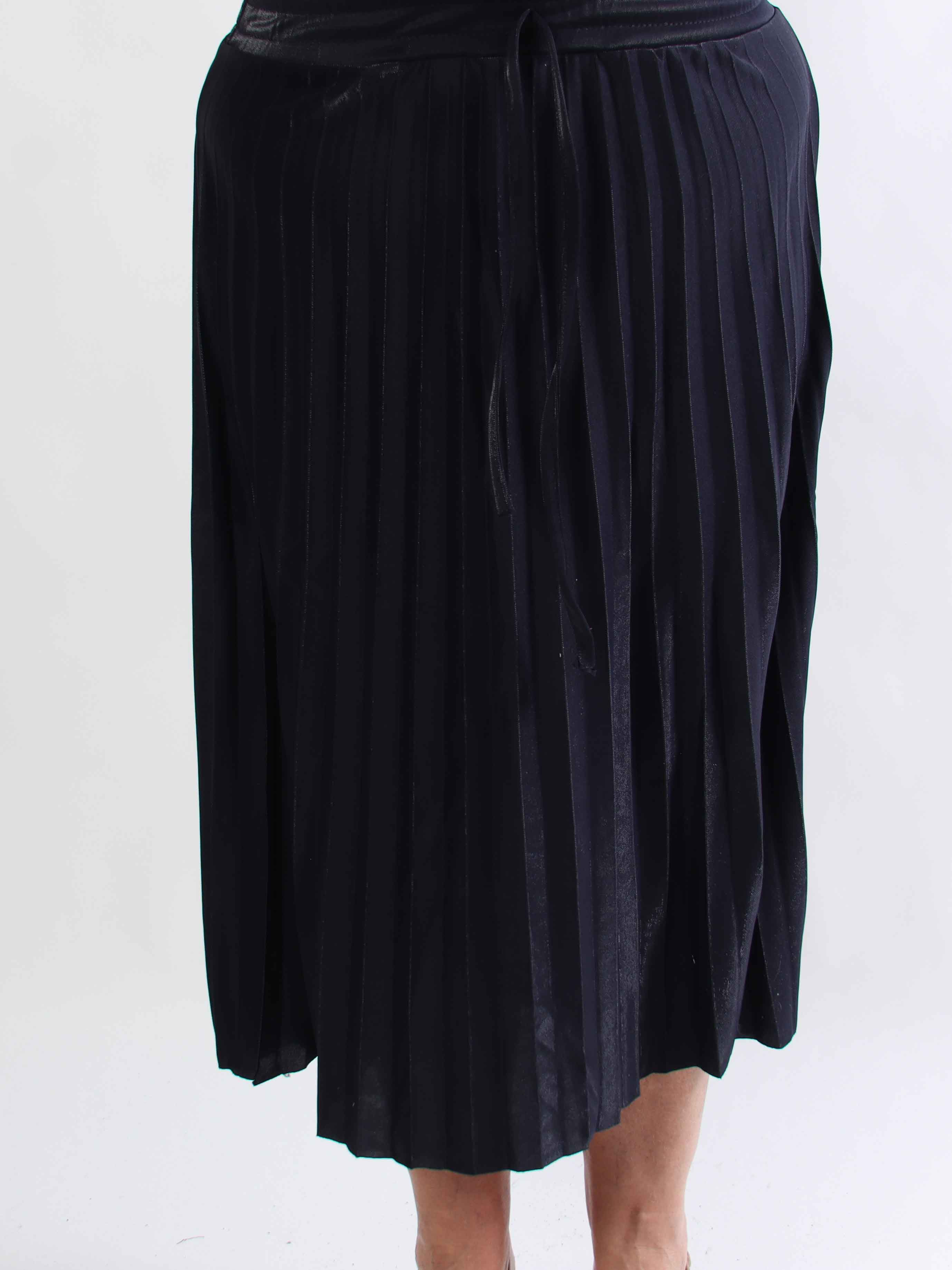 Regitze - Plisseret nederdel i let shiny materiale med elastik i taljen