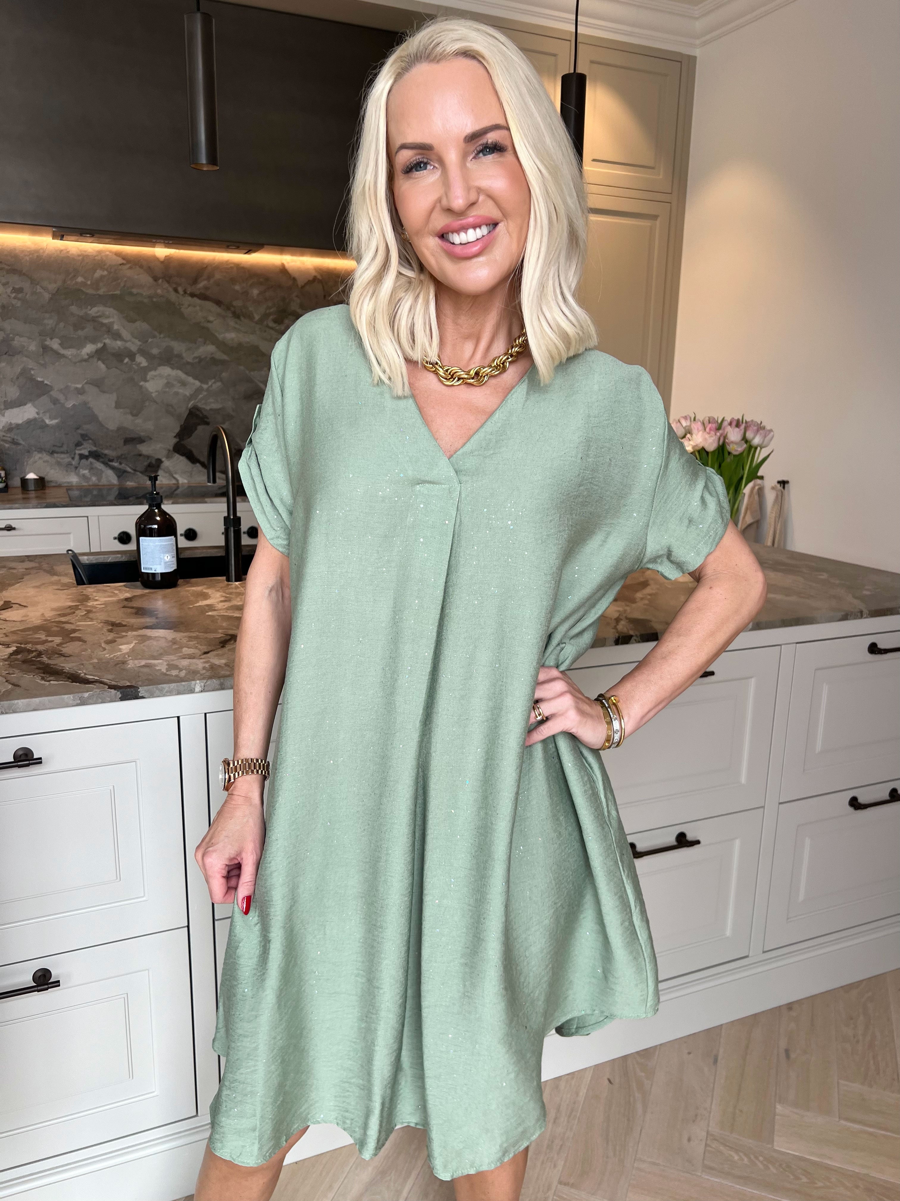 Renee - Sød tunikakjole i viskose dækket med glimmer