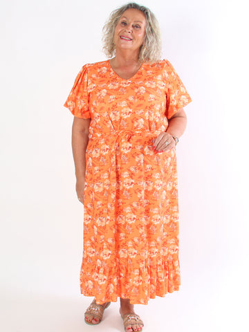 Sakira - Sød plus size kjole i blomsterprint med pufærmer