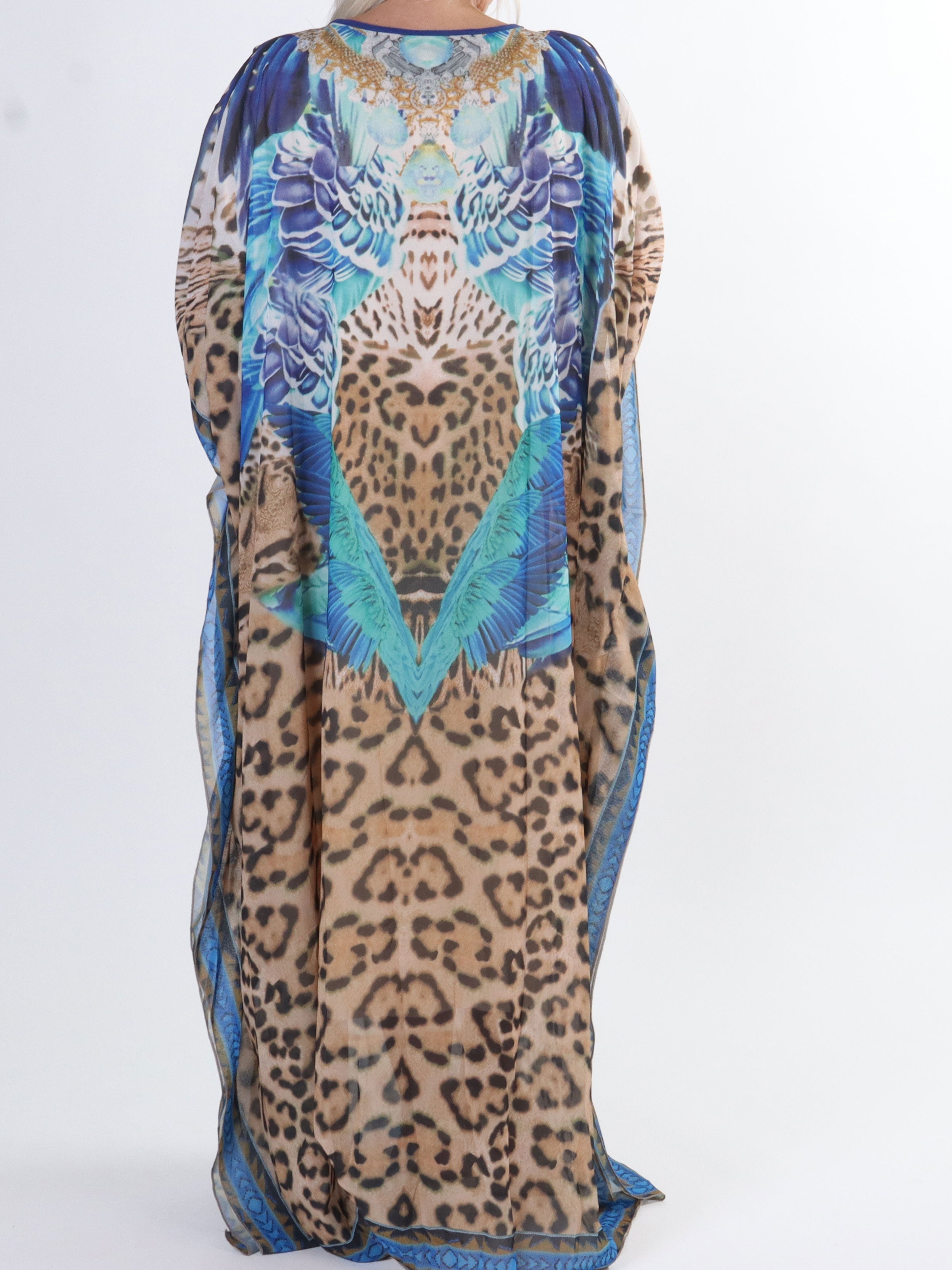 Sasha Leo - Lang plus size tunika med leo print og similisten