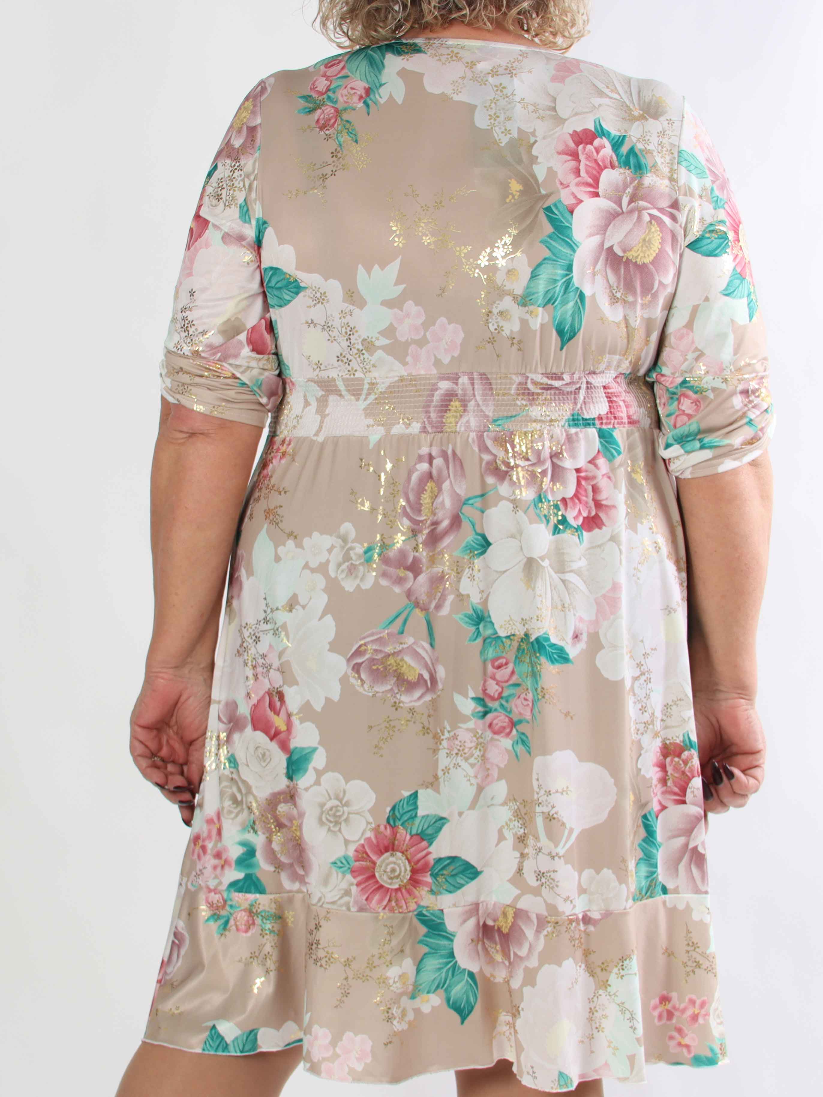 Savina Flower - Blomstret elastisk plus size kjole i slå-om-look