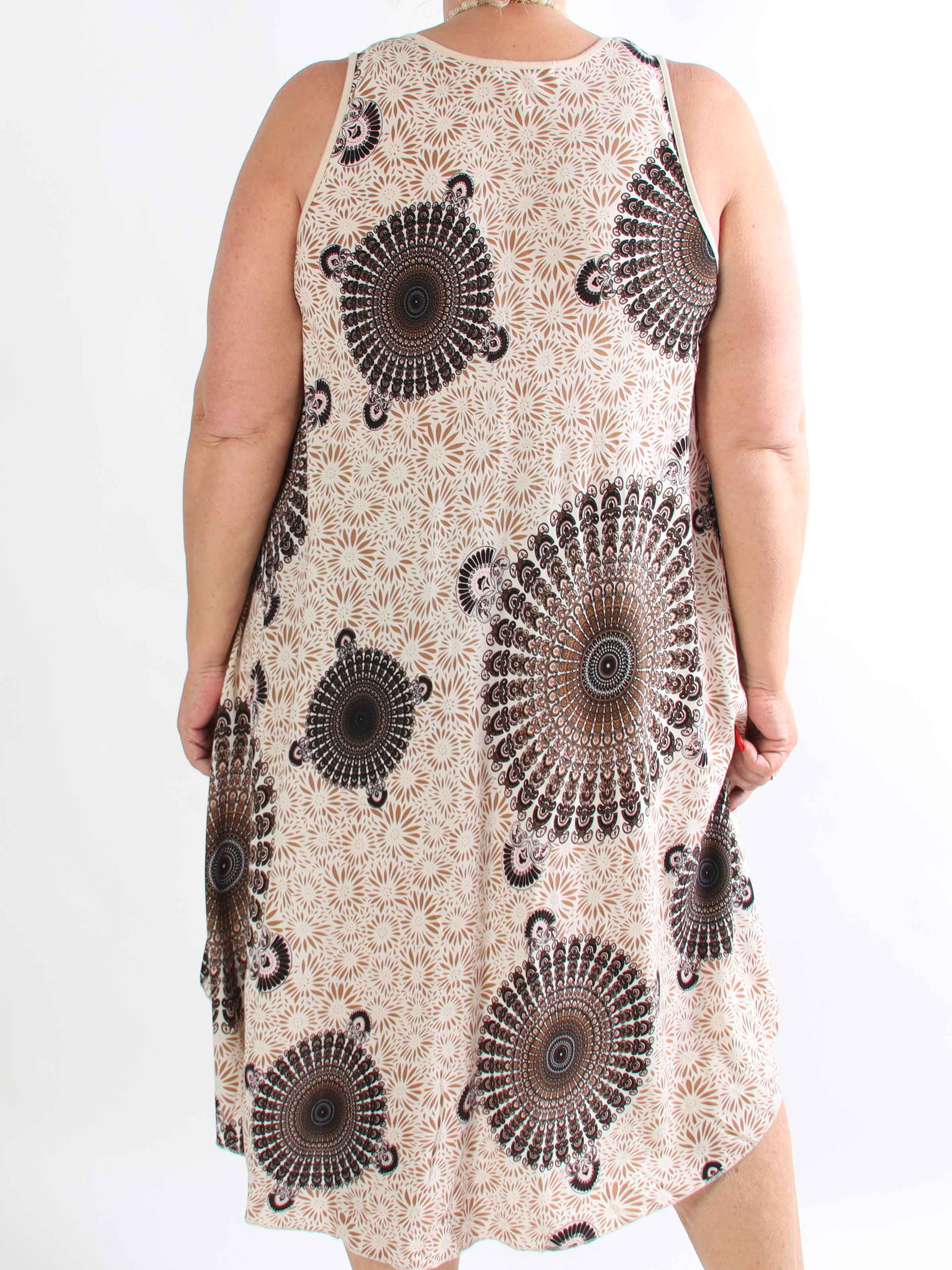 Sienna - Mønstret plus size kjole i blød viskose med flatterende A-facon