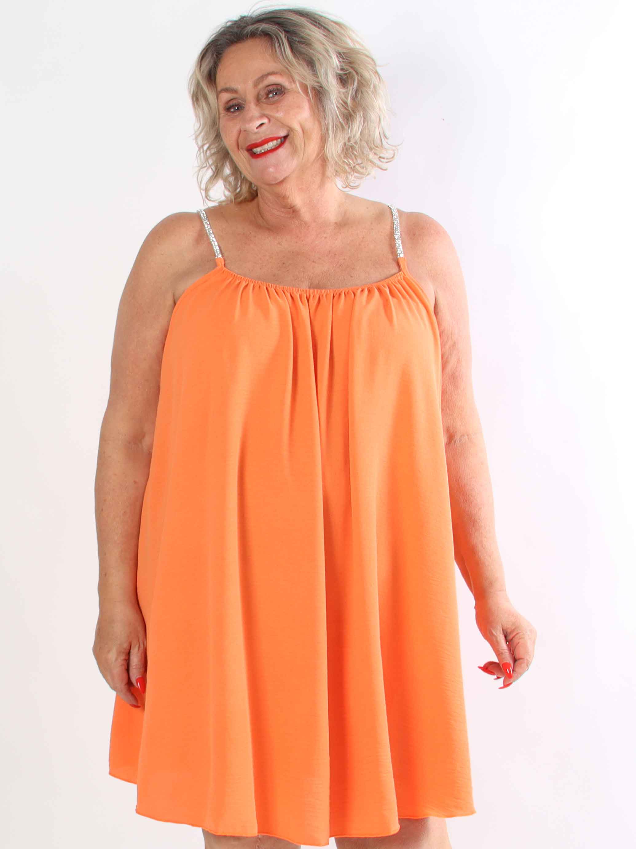 Sunara - Plus size stropkjole i blød viskose med fine similisten på stropperne