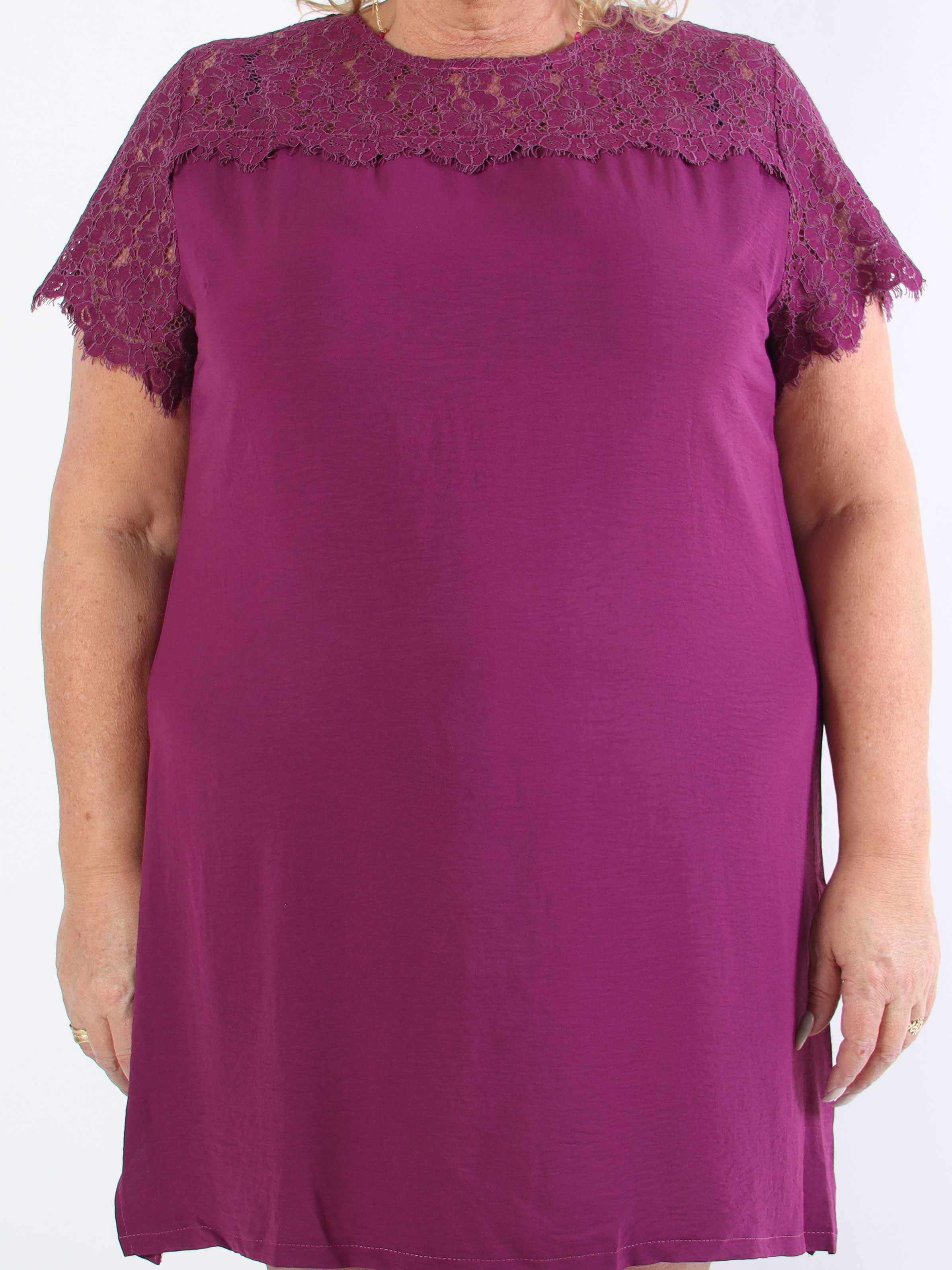 Tatjana - Sød tunikakjole med blonde foroven