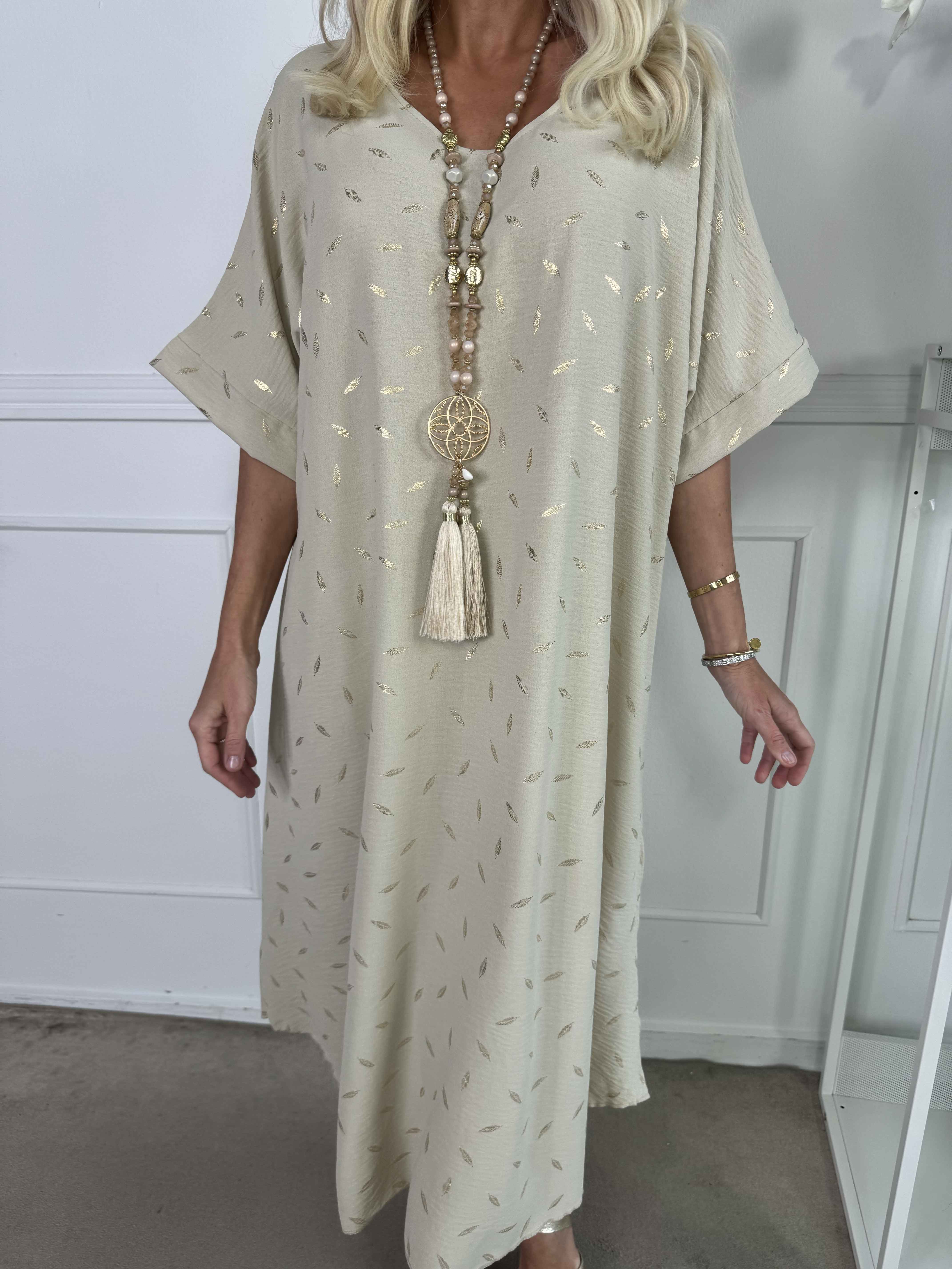 Valentina - Sød kjole detaljeret med fine guld blade