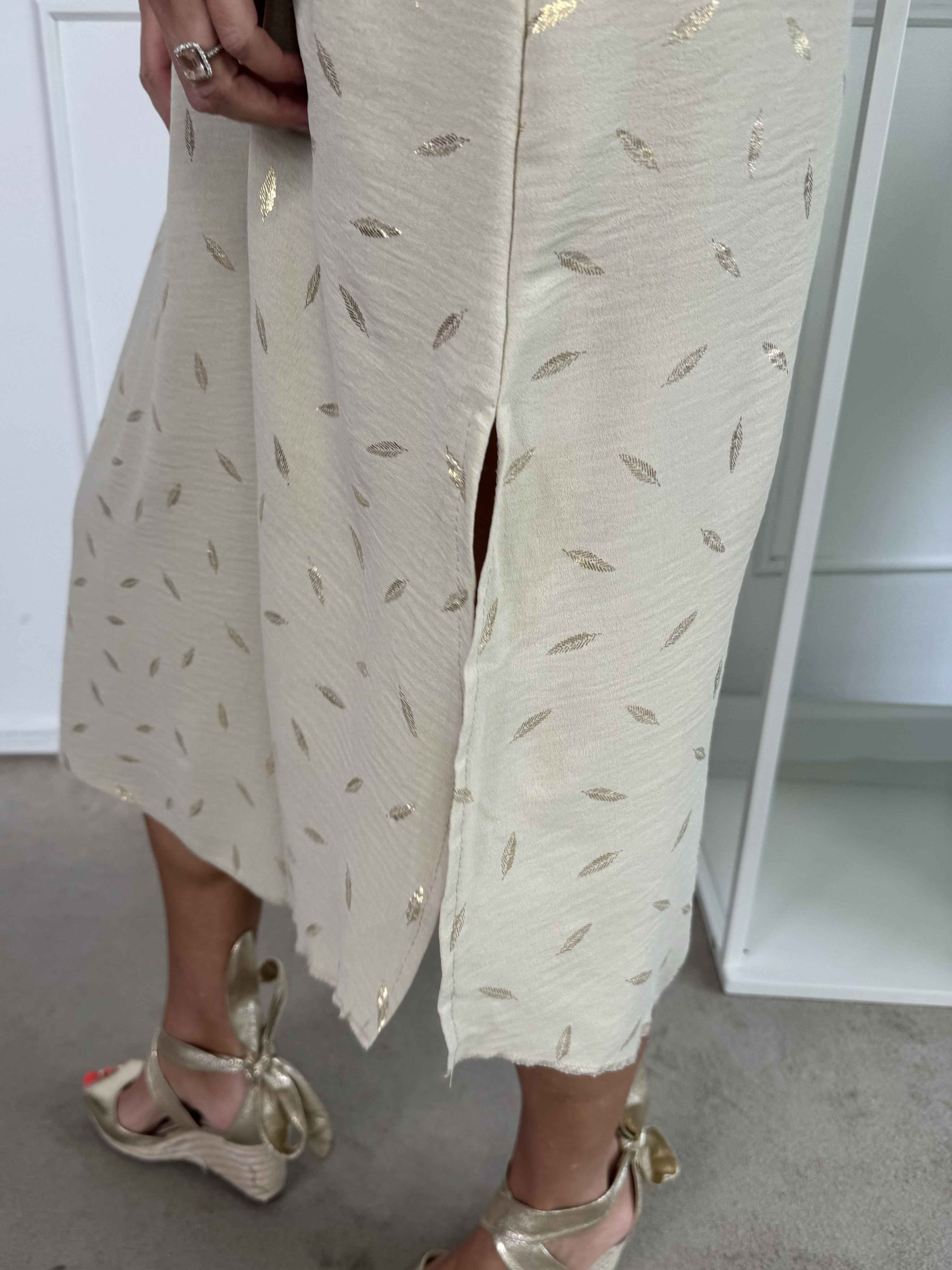 Valentina - Sød kjole detaljeret med fine guld blade