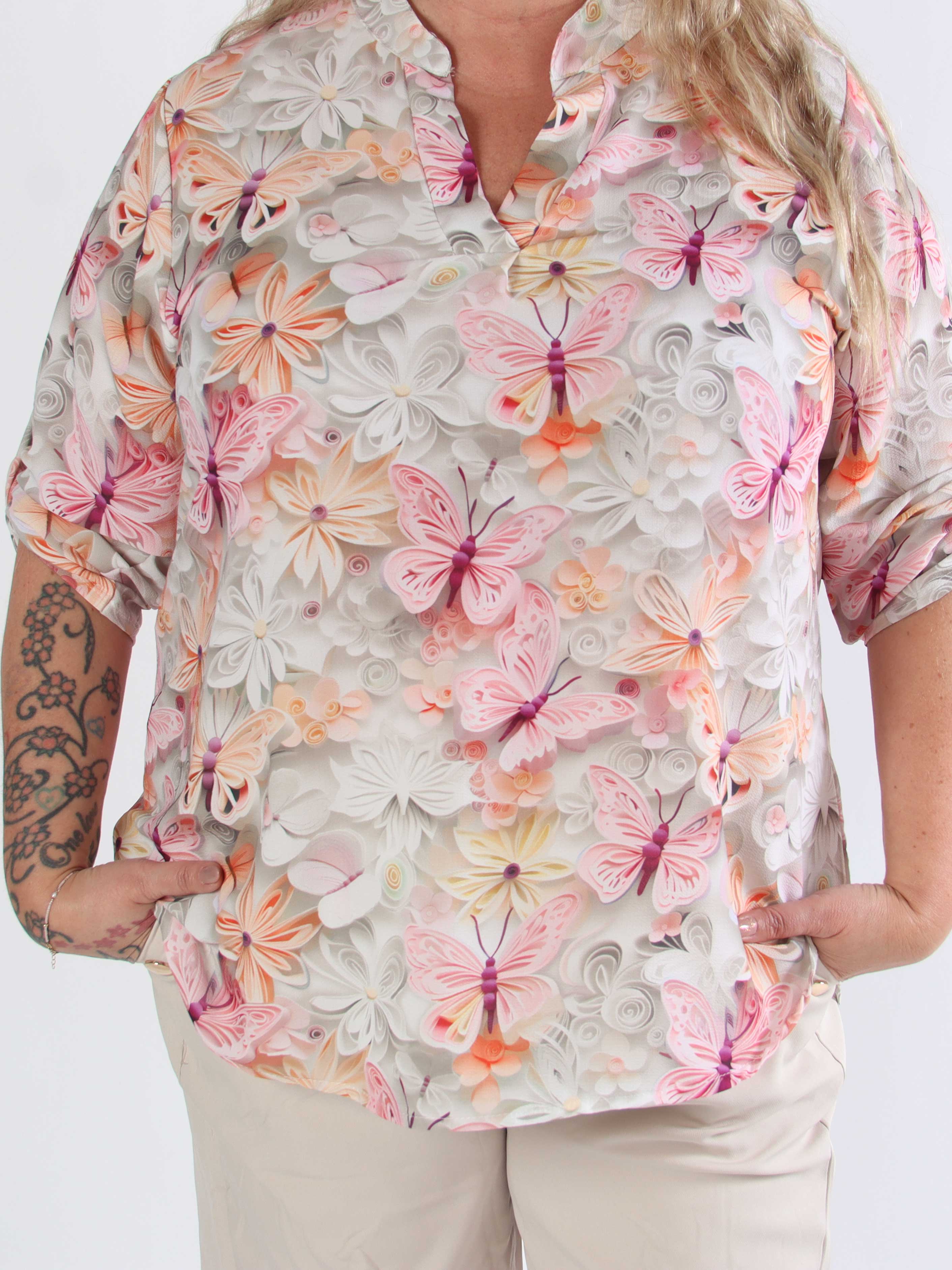 Vanesa Butterfly - Plus size tunika i viskose med sommerfugleprint