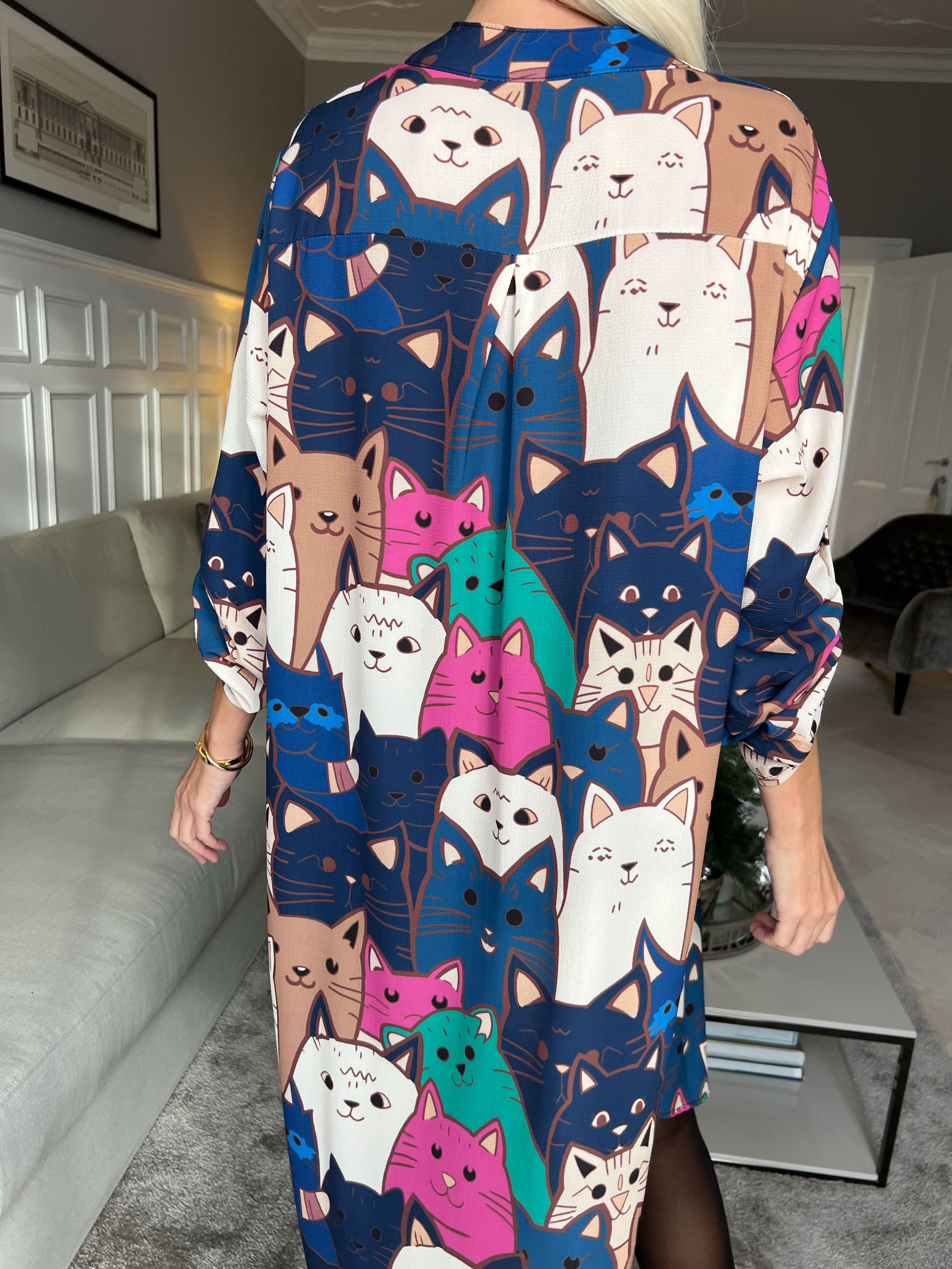 Vanesa Cat Long - Let og luftig kjole med katteprint