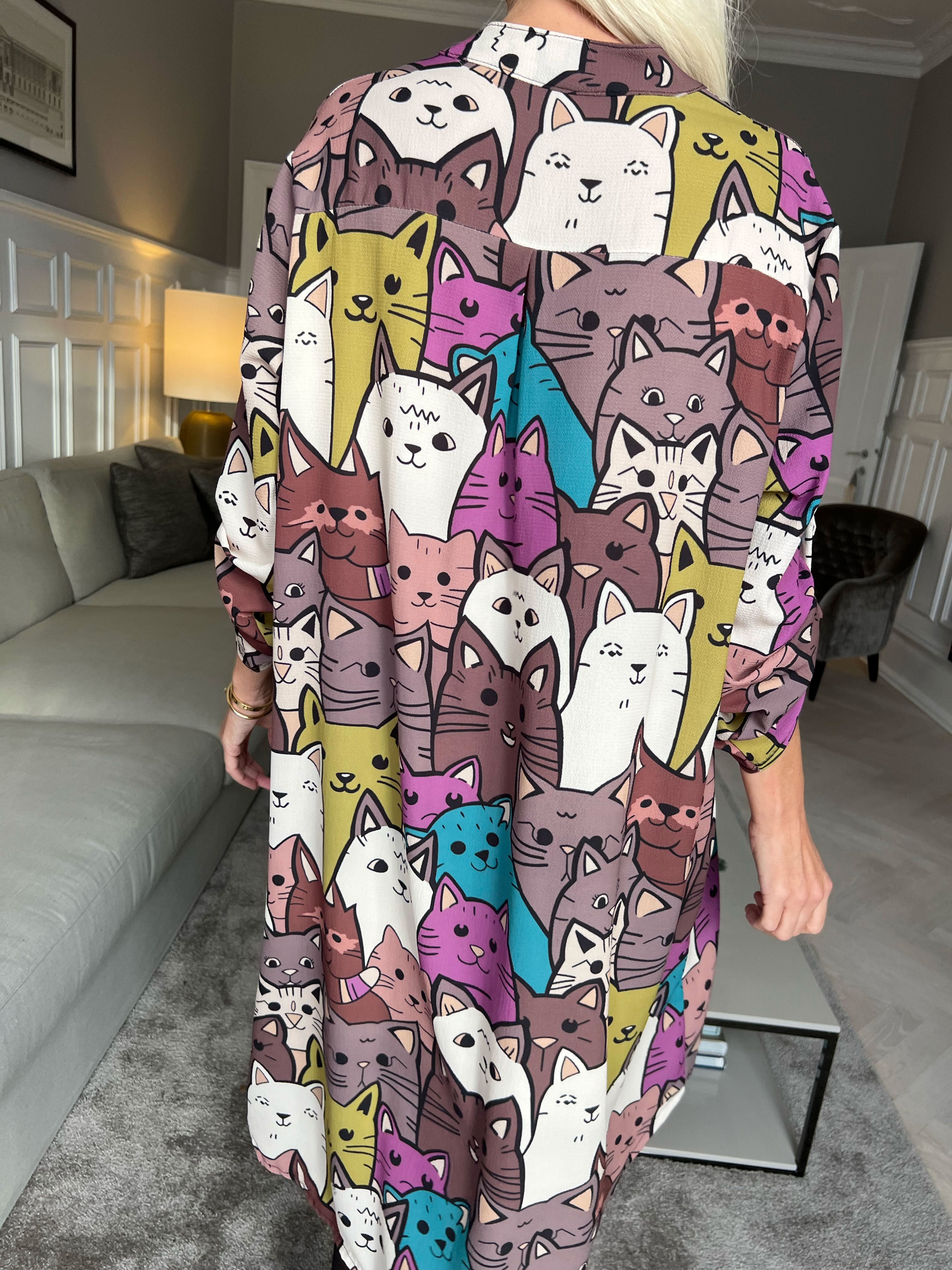 Vanesa Cat Long - Let og luftig kjole med katteprint