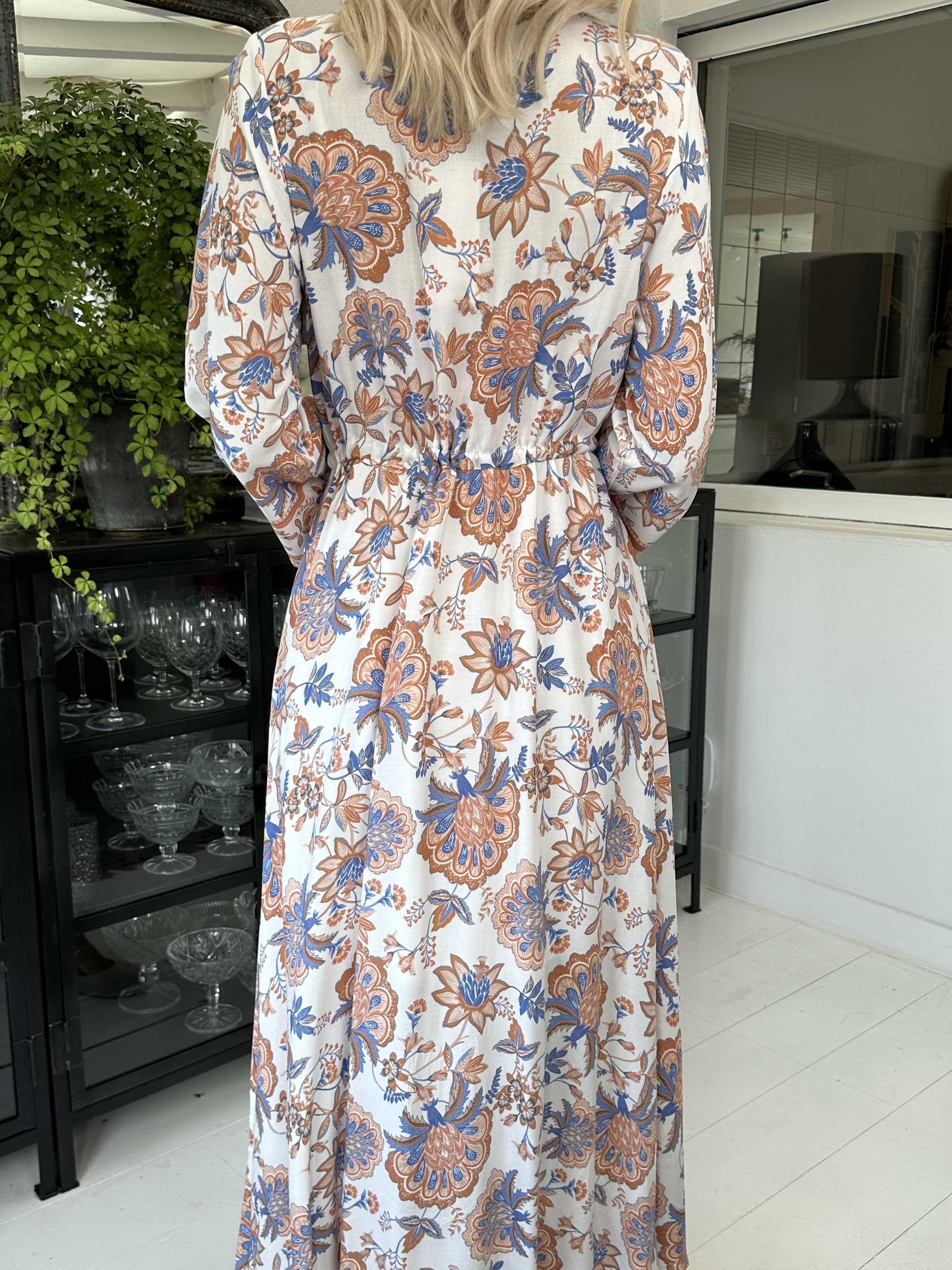 Victoria - Lang sommerkjole med bindebånd i taljen