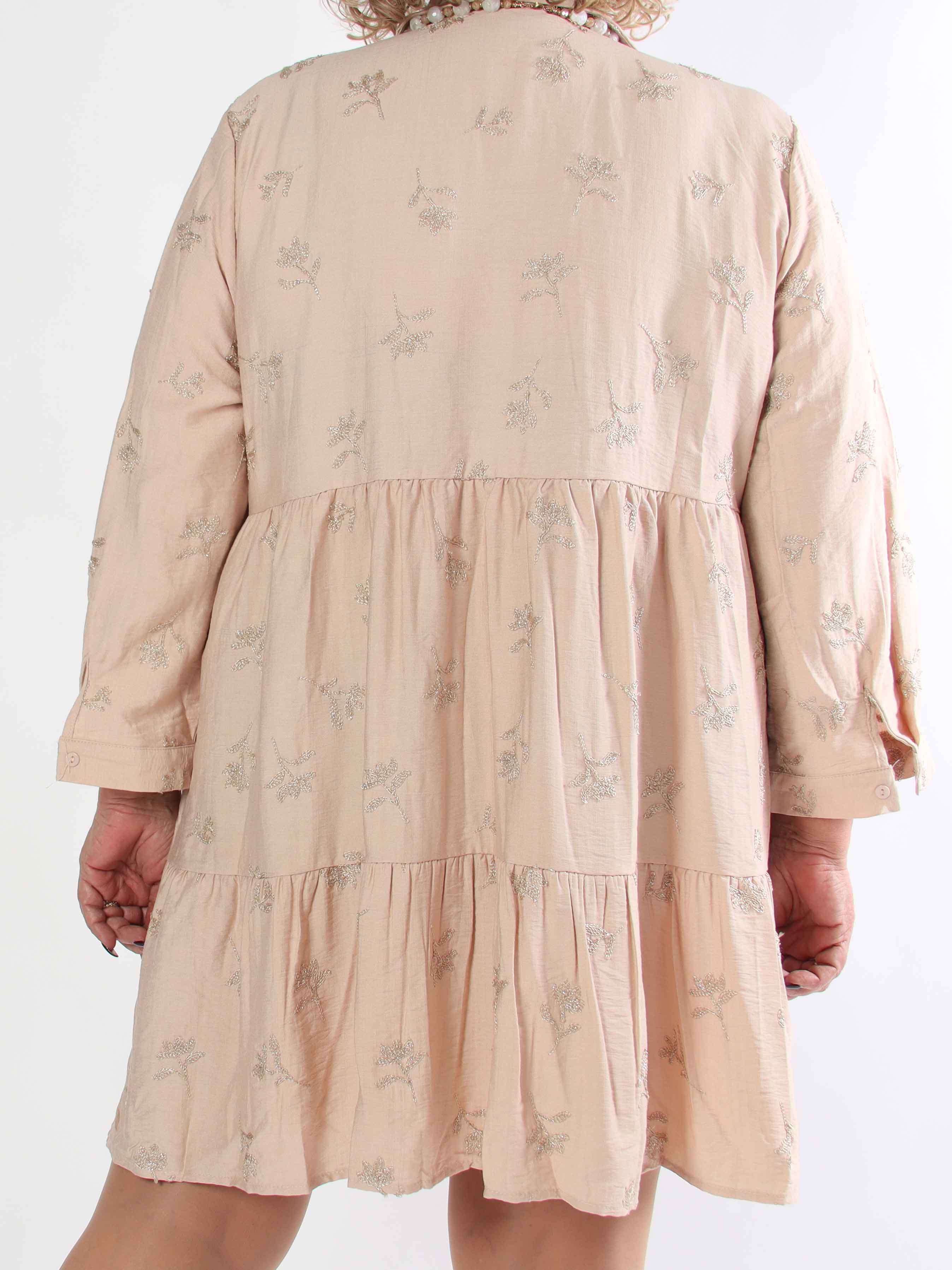 Wania - Sød kjole i viskose med fine blomster broderinger