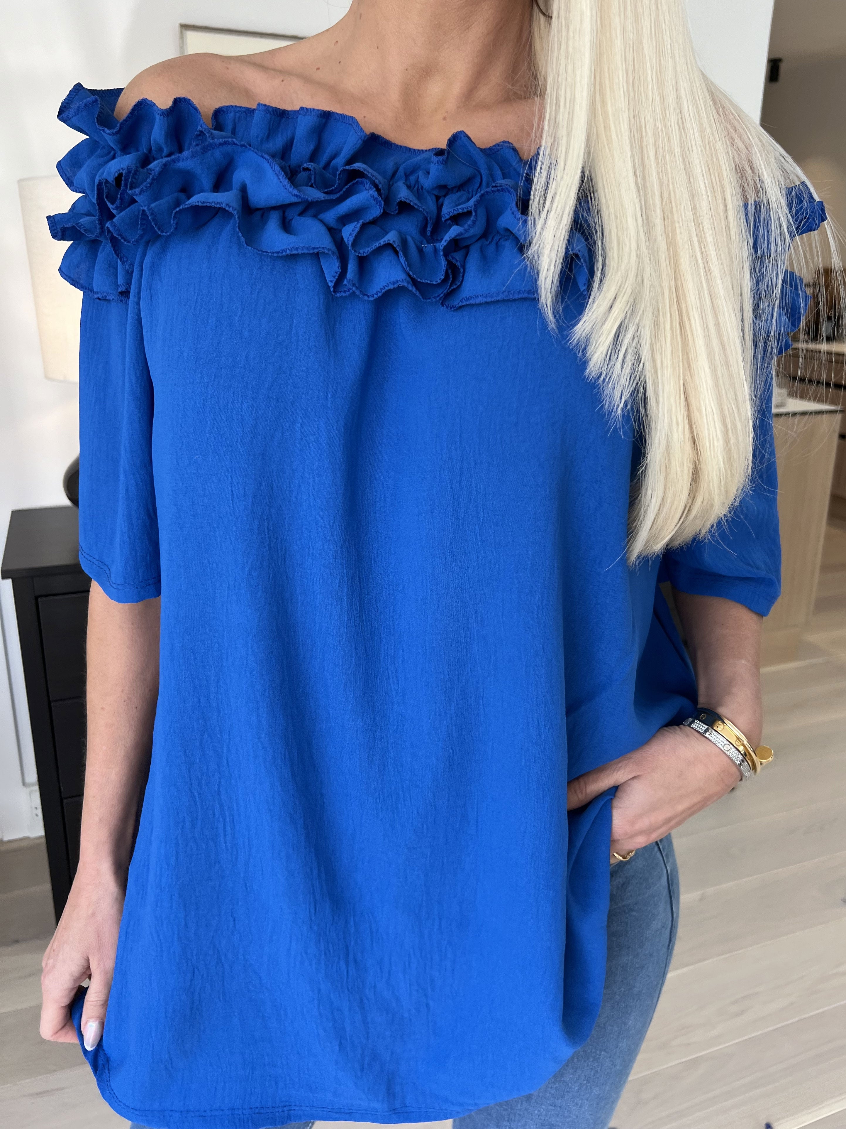 Chili Sleeveless - Fineste tunika med elastik og flæser i udskæringen