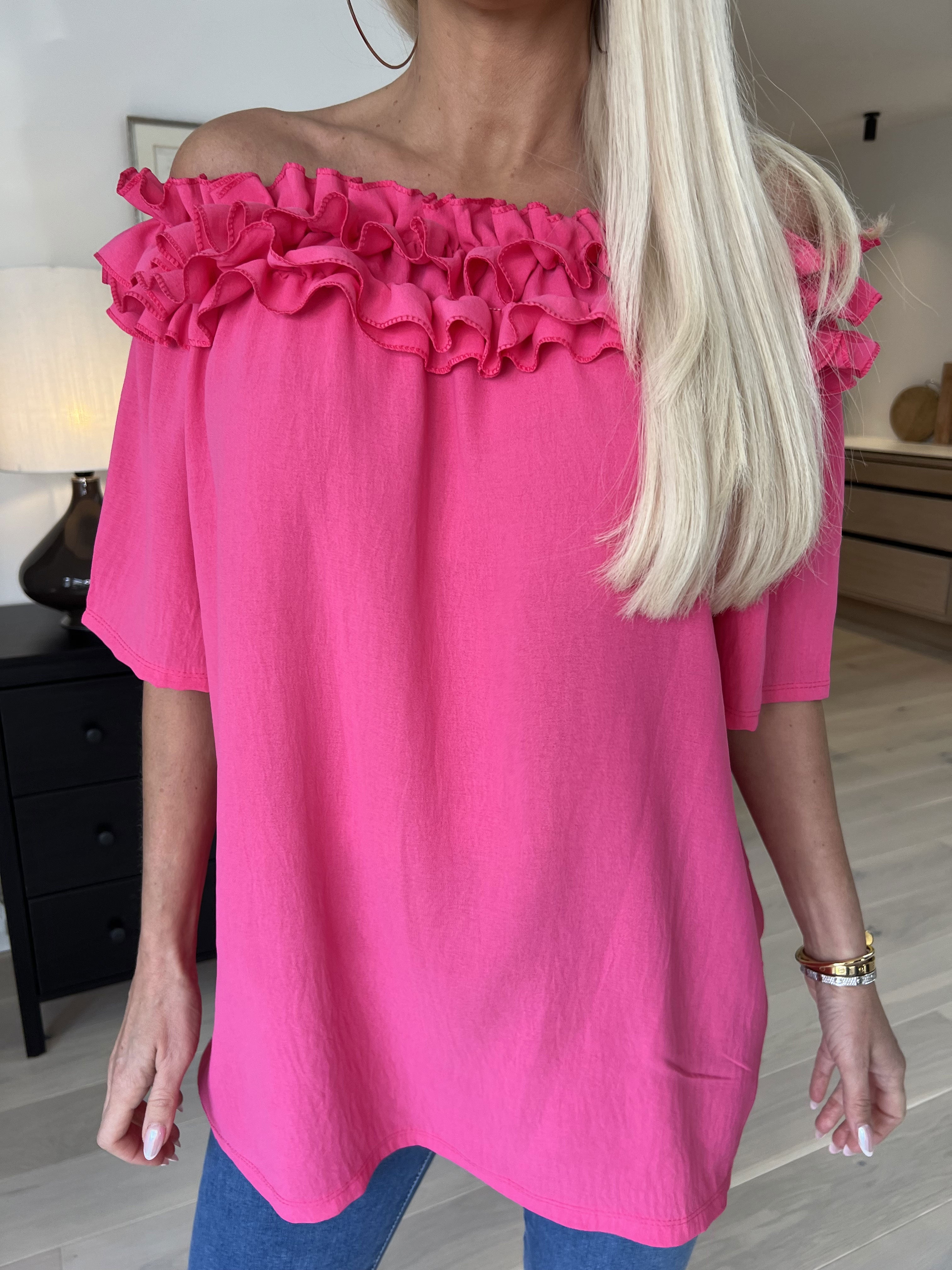 Chili Sleeveless - Fineste tunika med elastik og flæser i udskæringen