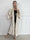 Deiene - Lang kimono i silkelook med elegant blondekant for et let og sofistikeret udtryk