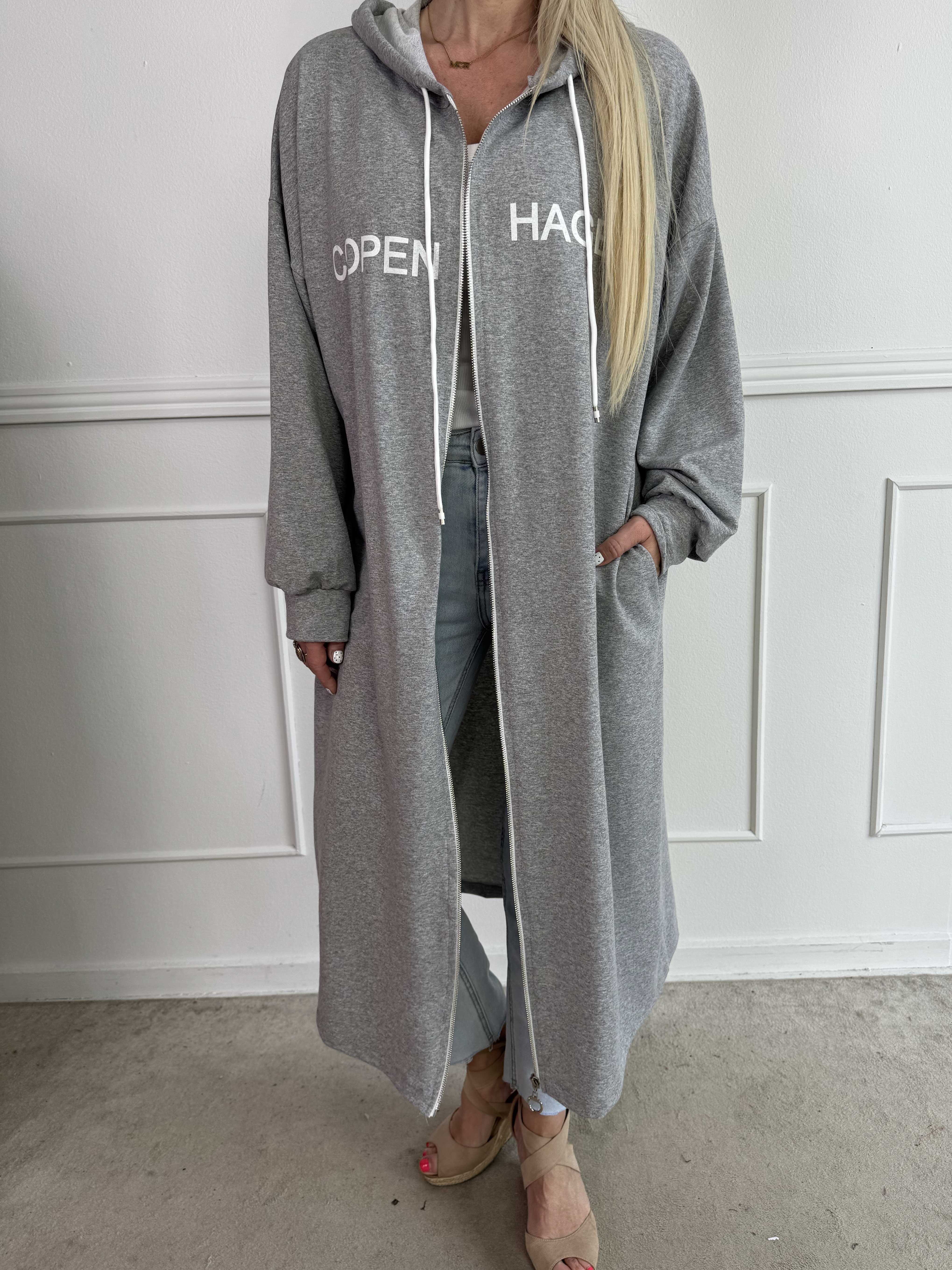 Erika - Lang blød hoodiekjole i bomuld med “Copenhagen”-print på brystet