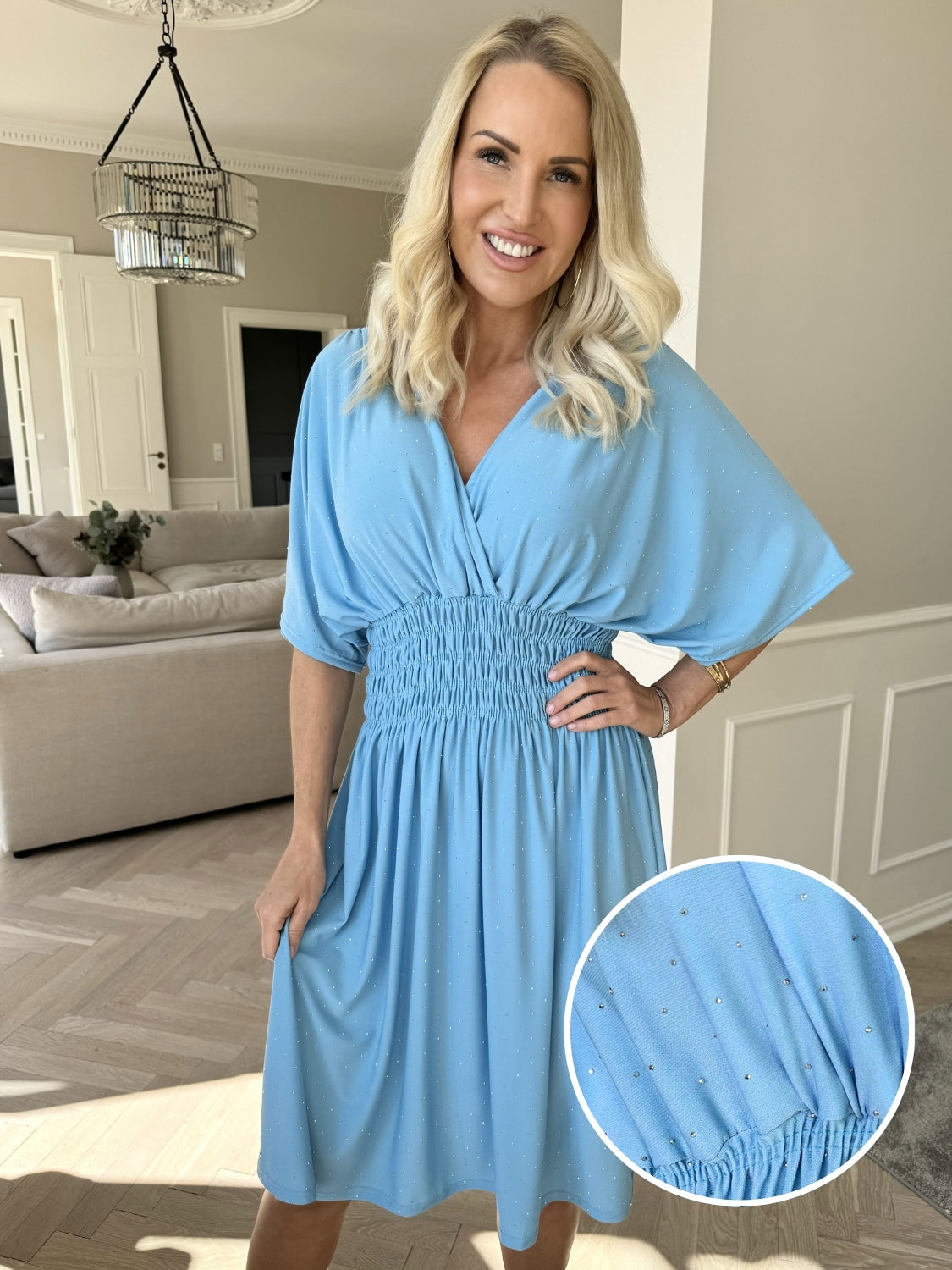 Pams Crystal Short - Kort elastisk kjole med similisten