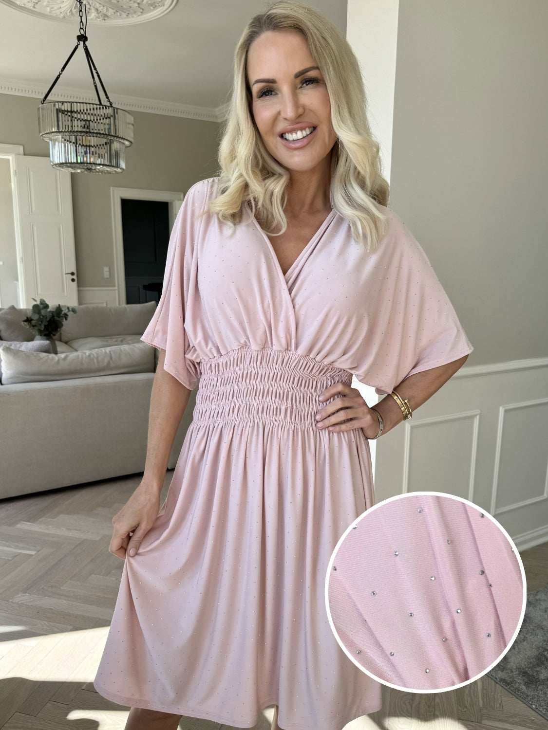 Pams Crystal Short - Kort elastisk kjole med similisten