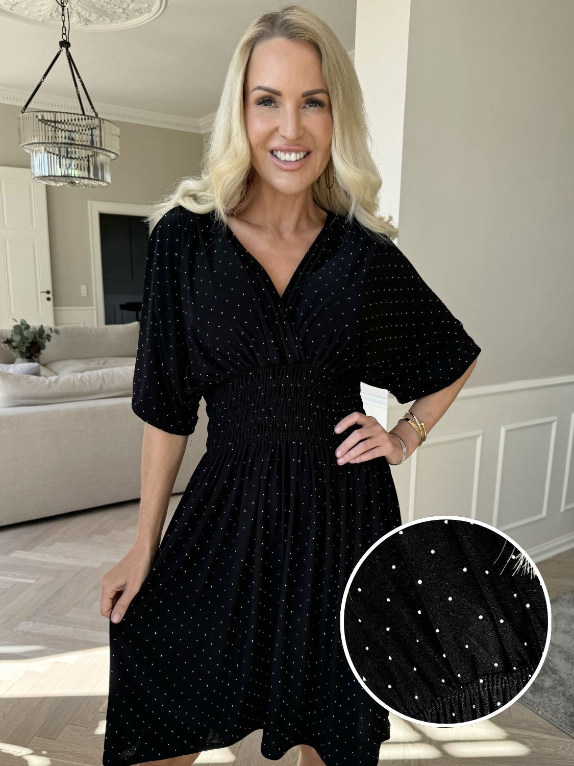 Pams Crystal Short - Kort elastisk kjole med similisten