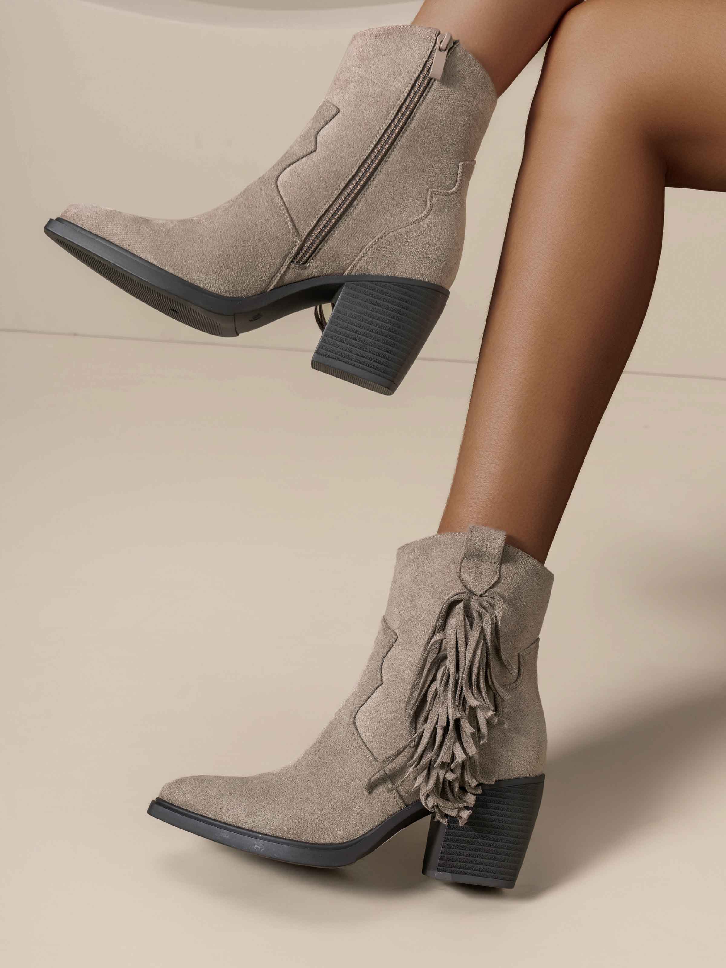 Hecuba - Korte cowboystøvler med frynser