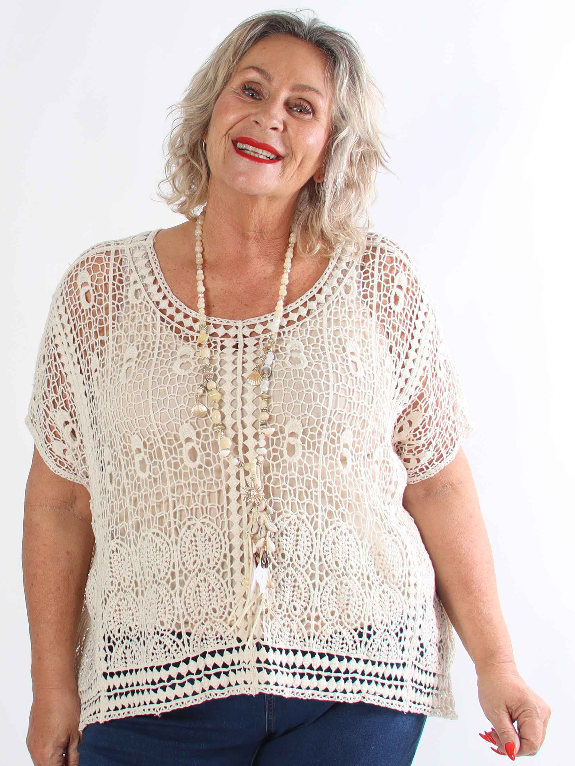 Aarohi - Let hæklet plus size tunika med et elegant hulmønster